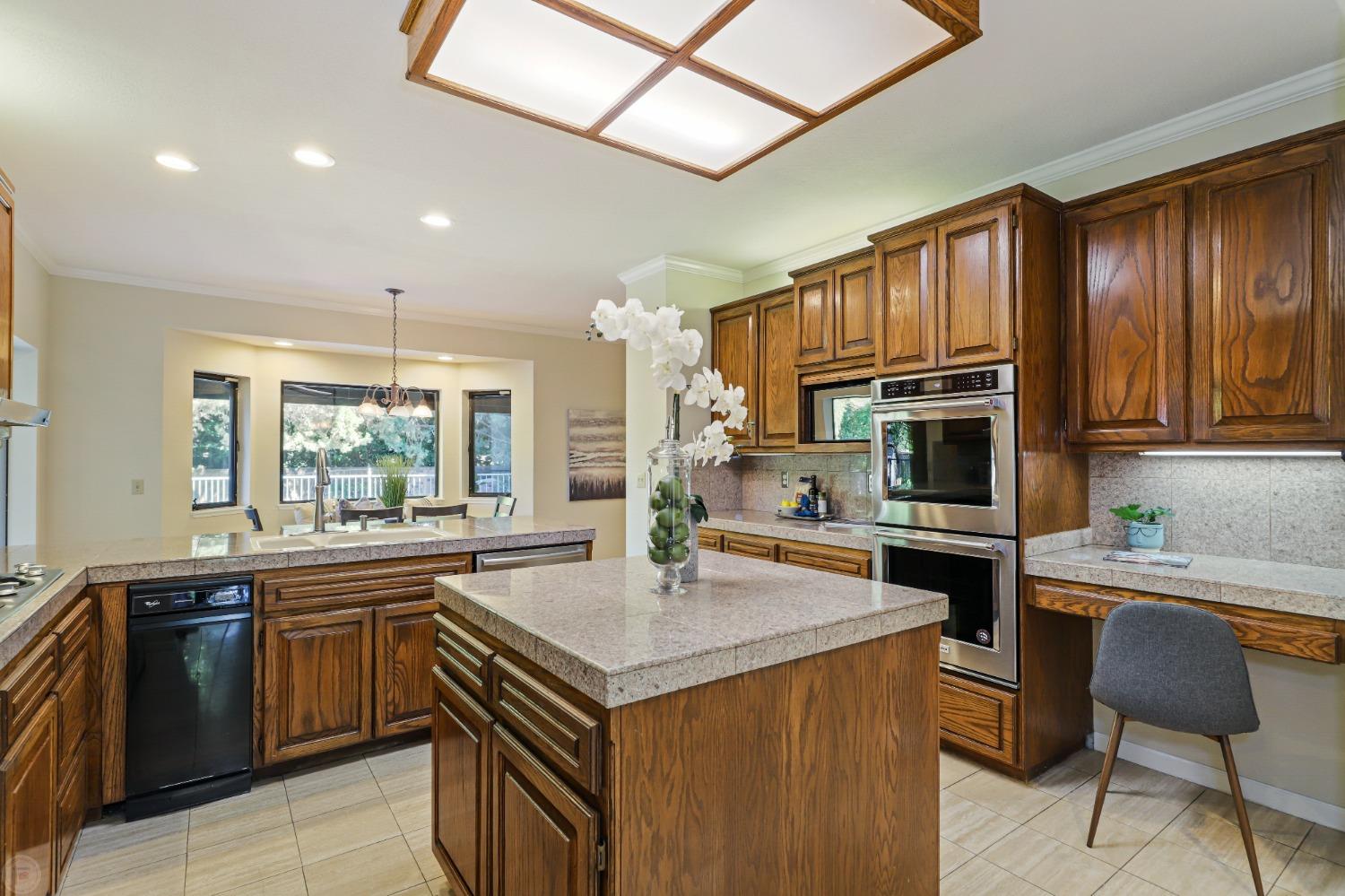 Detail Gallery Image 18 of 81 For 2120 Cove Ct, Stockton,  CA 95204 - 3 Beds | 2/1 Baths