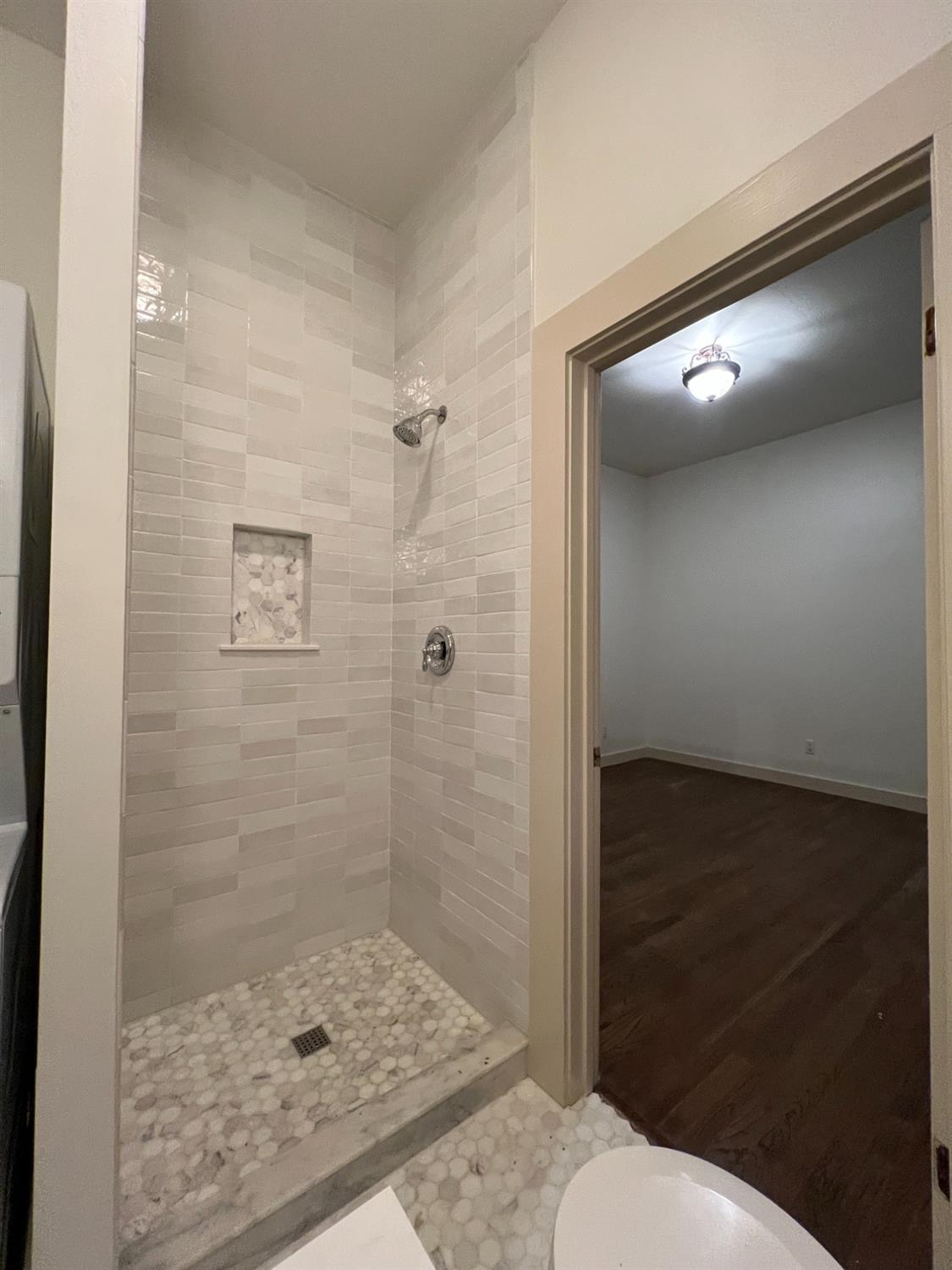 Detail Gallery Image 23 of 33 For 2414 G St, Sacramento,  CA 95816 - 2 Beds | 1 Baths