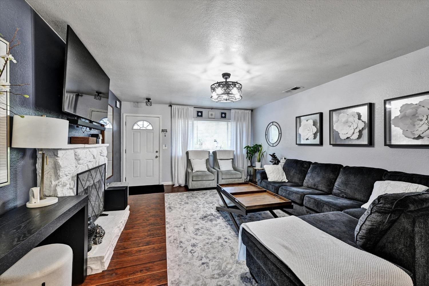 Detail Gallery Image 1 of 1 For 433 O St, Rio Linda,  CA 95673 - 3 Beds | 2 Baths