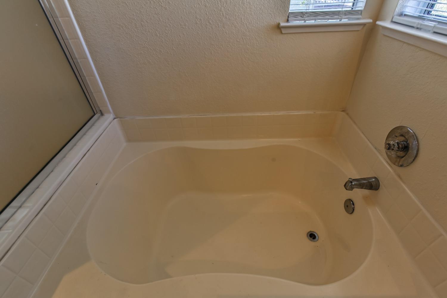 Detail Gallery Image 37 of 43 For 5631 Vintage Cir, Stockton,  CA 95219 - 3 Beds | 2/1 Baths