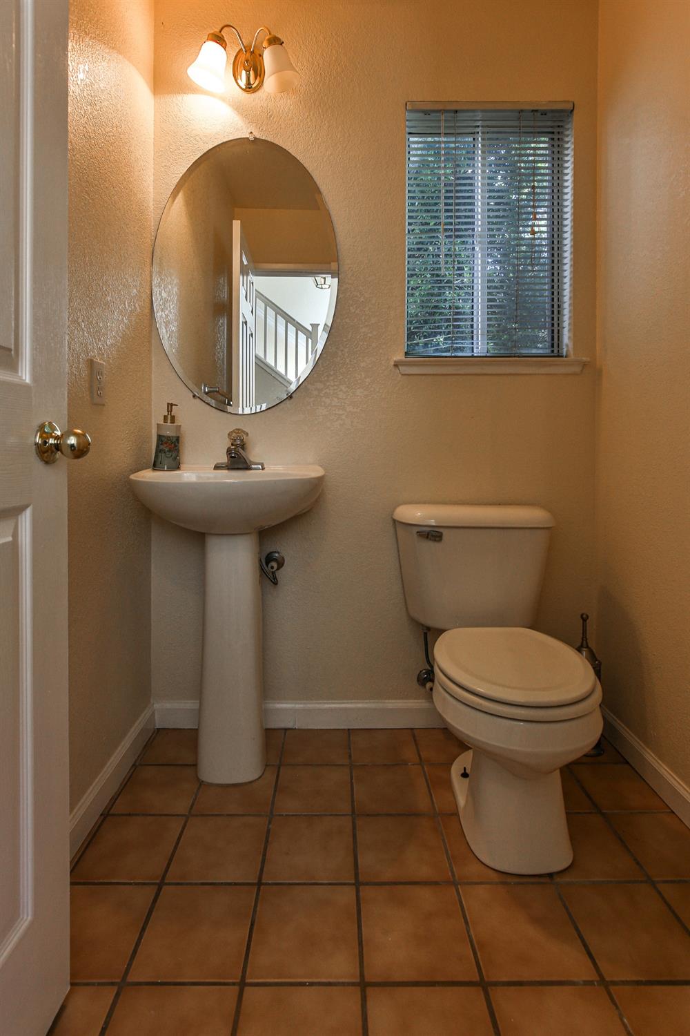 Detail Gallery Image 30 of 43 For 5631 Vintage Cir, Stockton,  CA 95219 - 3 Beds | 2/1 Baths