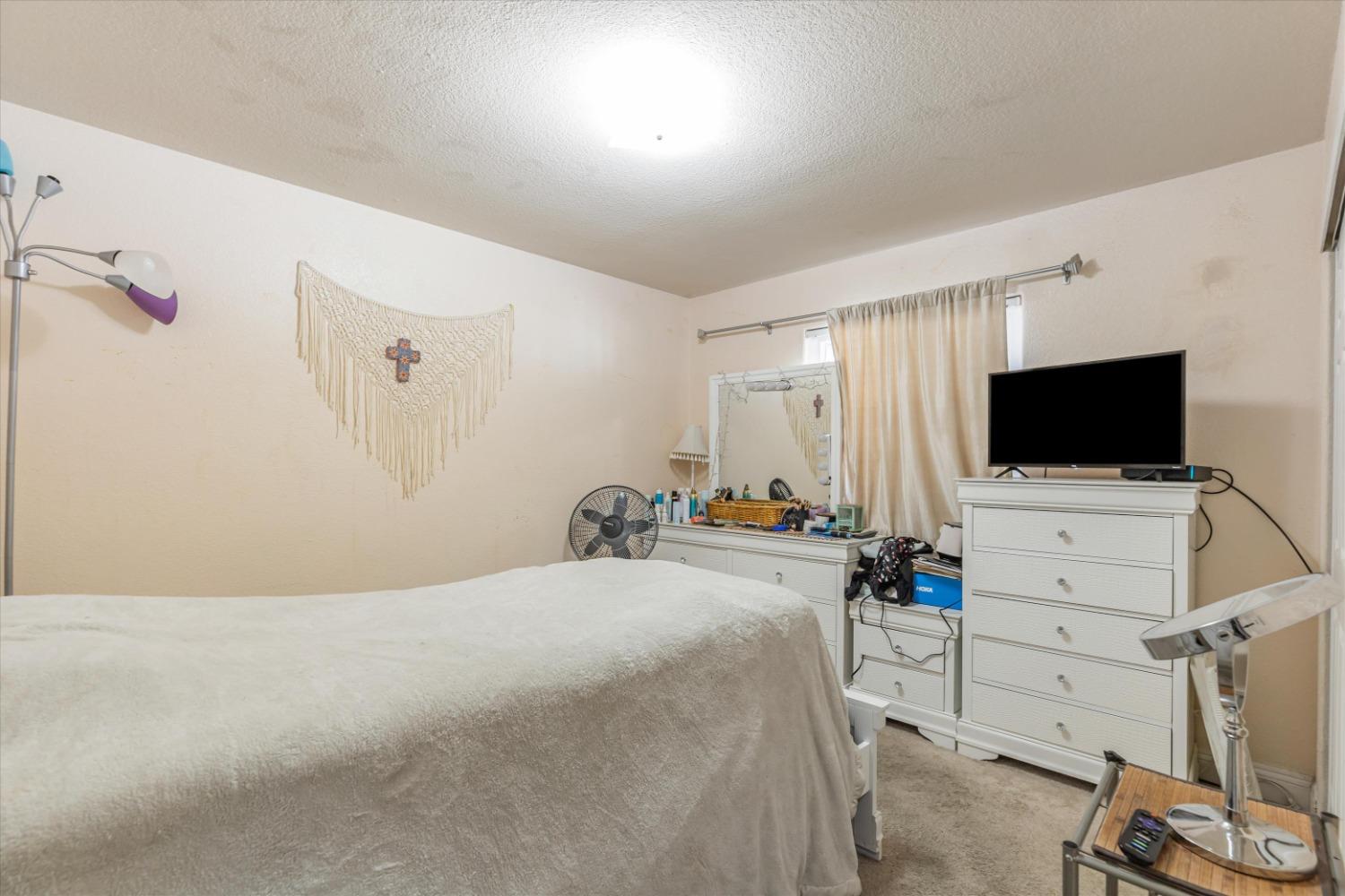 Detail Gallery Image 17 of 36 For 3419 20th Ave, Sacramento,  CA 95820 - 3 Beds | 2 Baths