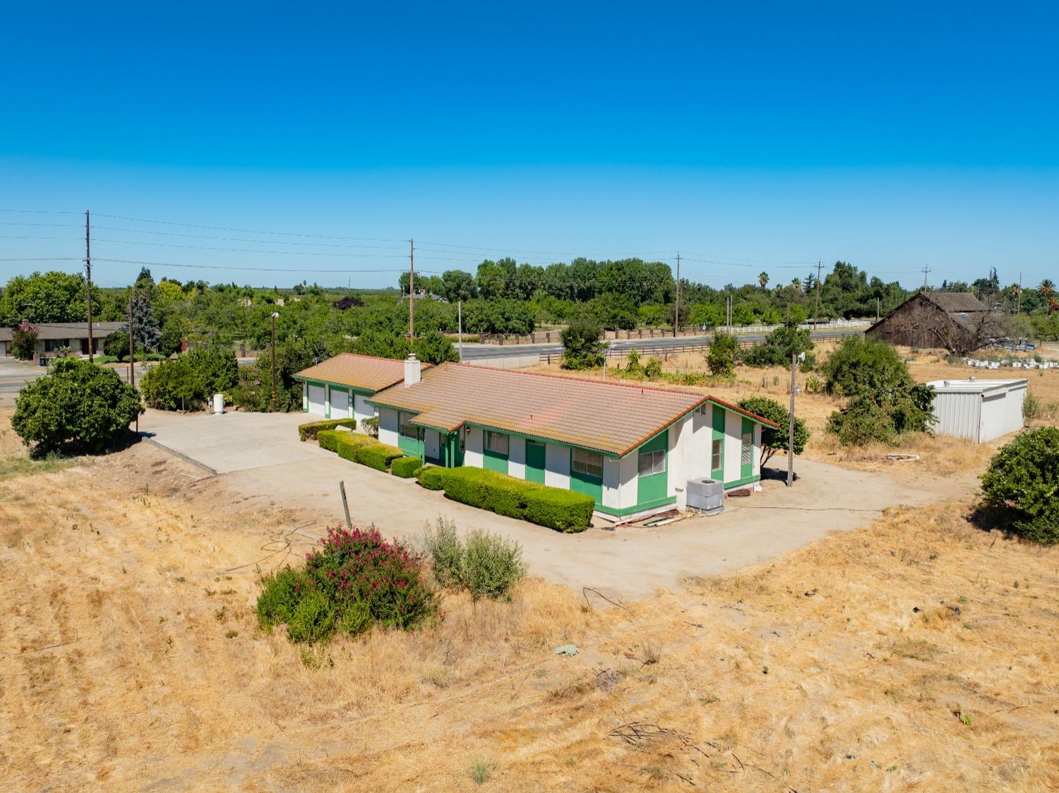 Detail Gallery Image 1 of 1 For 5052 Tully Rd, Modesto,  CA 95356 - 3 Beds | 2/1 Baths