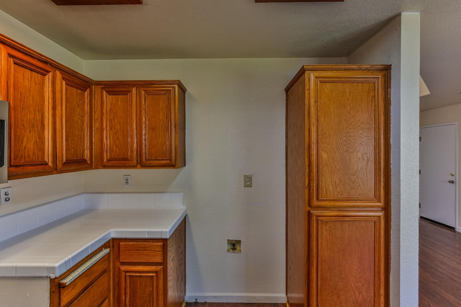 Detail Gallery Image 5 of 43 For 5631 Vintage Cir, Stockton,  CA 95219 - 3 Beds | 2/1 Baths