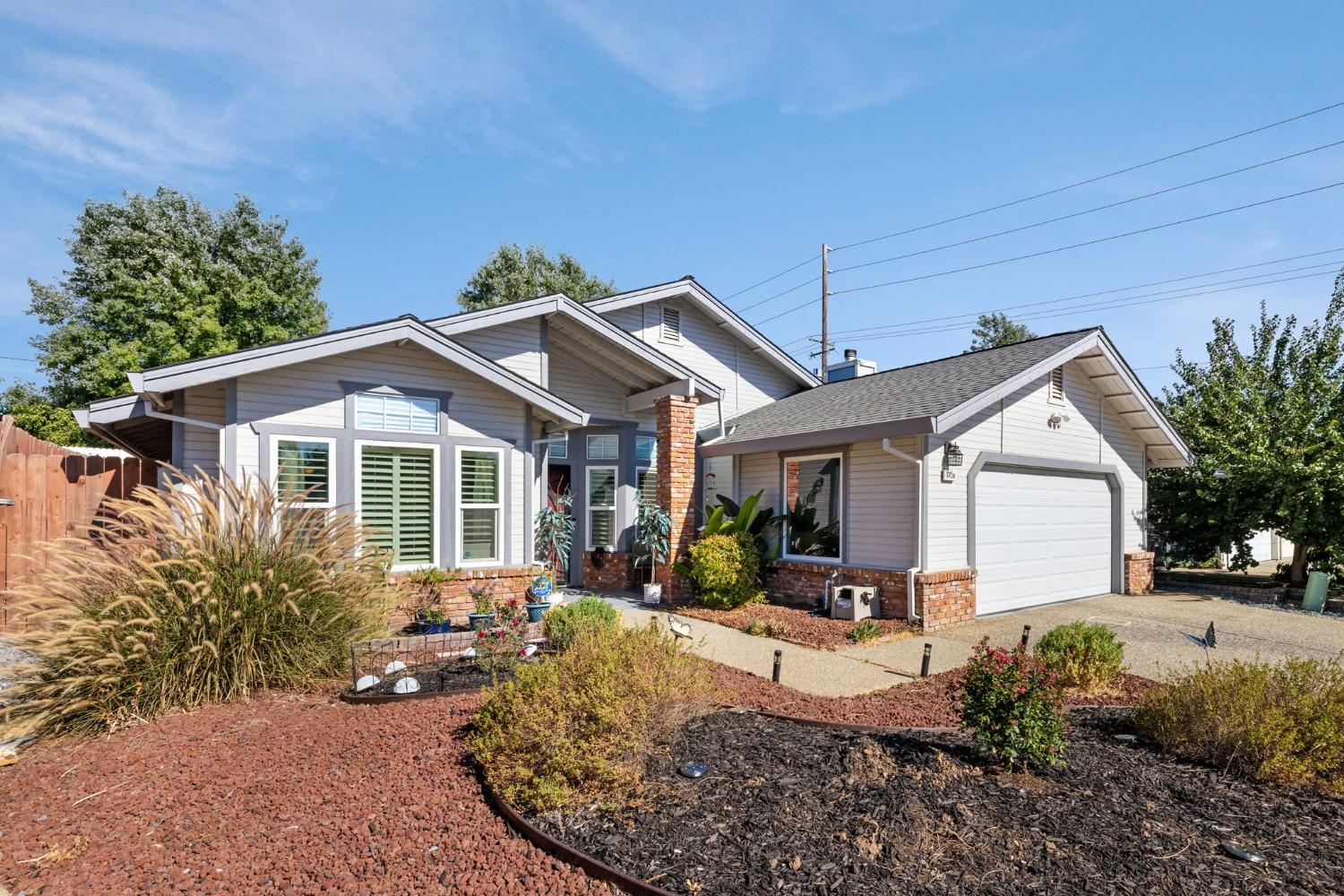 Detail Gallery Image 1 of 1 For 6438 Santa Catarina Way, Citrus Heights,  CA 95610 - 3 Beds | 2 Baths