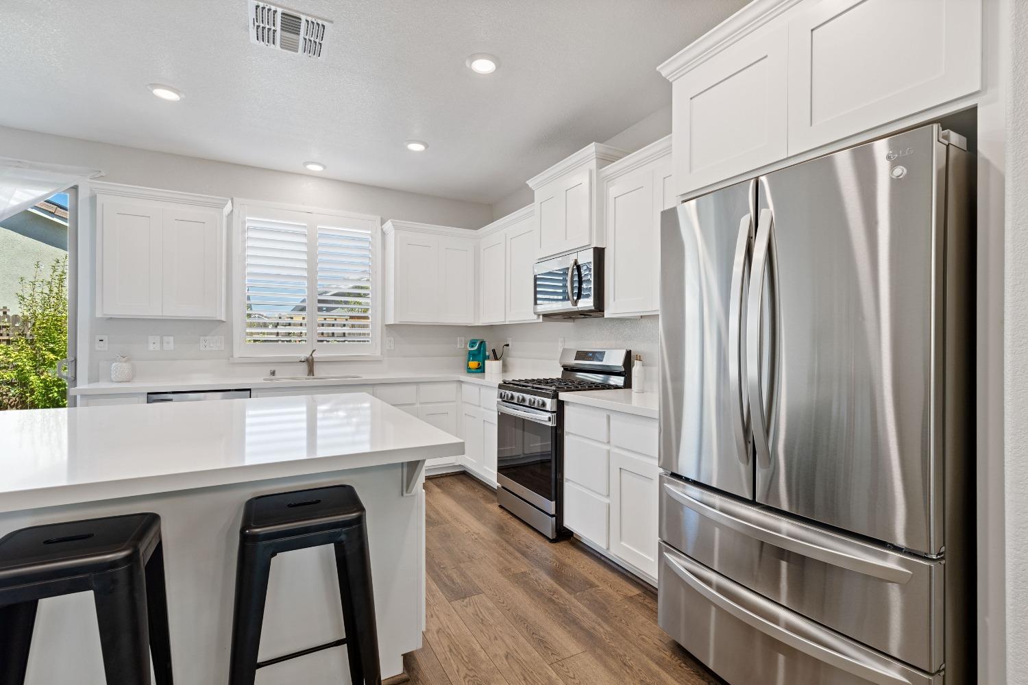 Detail Gallery Image 14 of 43 For 2962 Lindbergh Ln, Lincoln,  CA 95648 - 3 Beds | 2/1 Baths