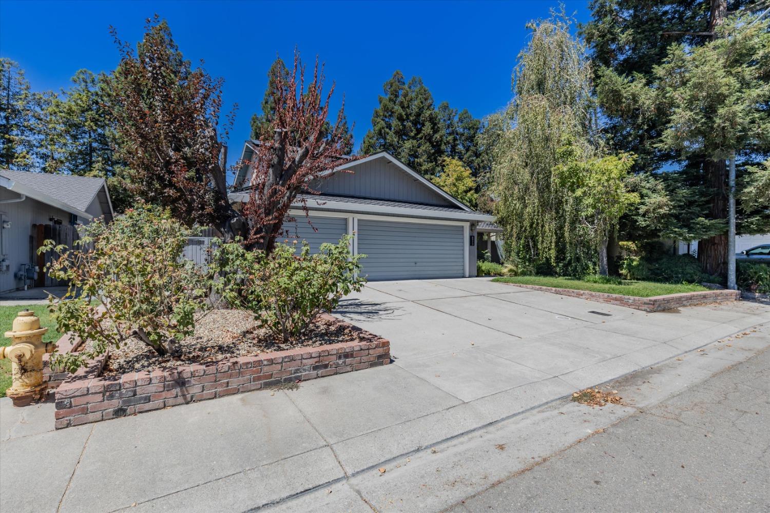 Detail Gallery Image 4 of 53 For 8973 Cherry Hills Pl, Stockton,  CA 95209 - 4 Beds | 3 Baths