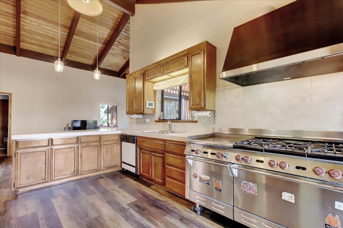 Detail Gallery Image 9 of 55 For 13220 Avelina Way, Grass Valley,  CA 95945 - 3 Beds | 2/1 Baths