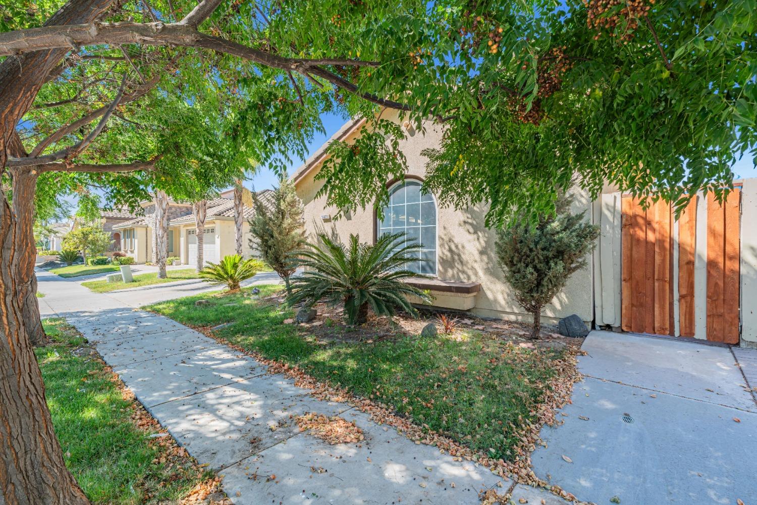 Detail Gallery Image 2 of 63 For 16533 Upper Pasture, Lathrop,  CA 95330 - 6 Beds | 4 Baths