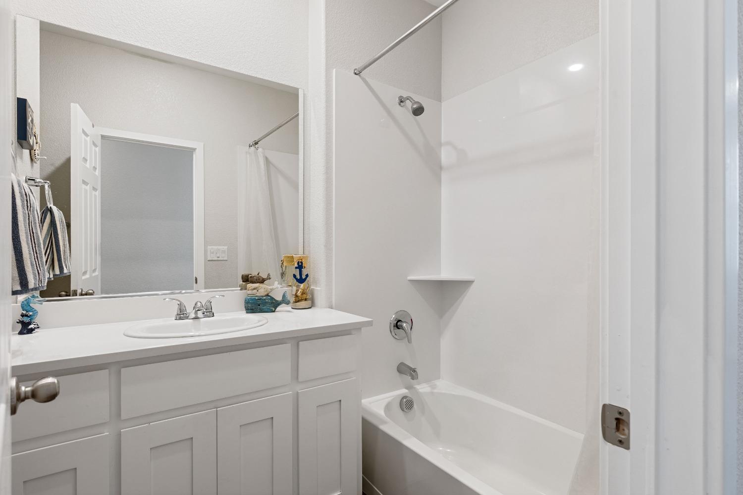 Detail Gallery Image 31 of 43 For 2962 Lindbergh Ln, Lincoln,  CA 95648 - 3 Beds | 2/1 Baths