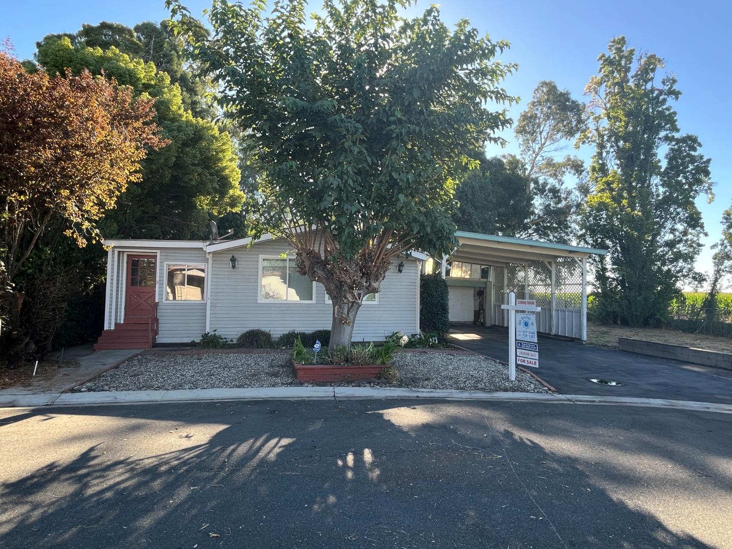 Detail Gallery Image 1 of 19 For 1 Summersky Way, Lodi,  CA 95242 - 2 Beds | 2 Baths