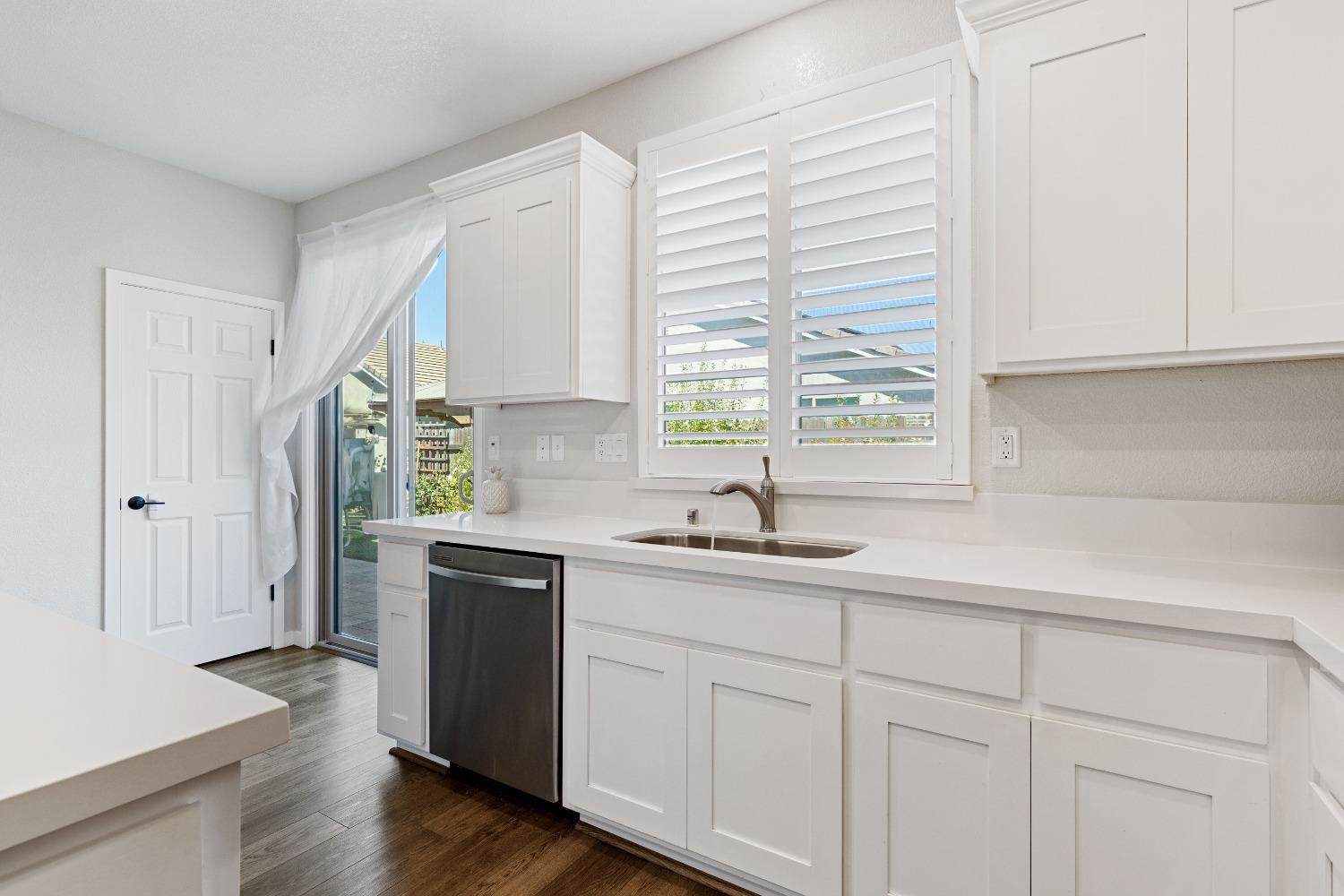 Detail Gallery Image 12 of 43 For 2962 Lindbergh Ln, Lincoln,  CA 95648 - 3 Beds | 2/1 Baths