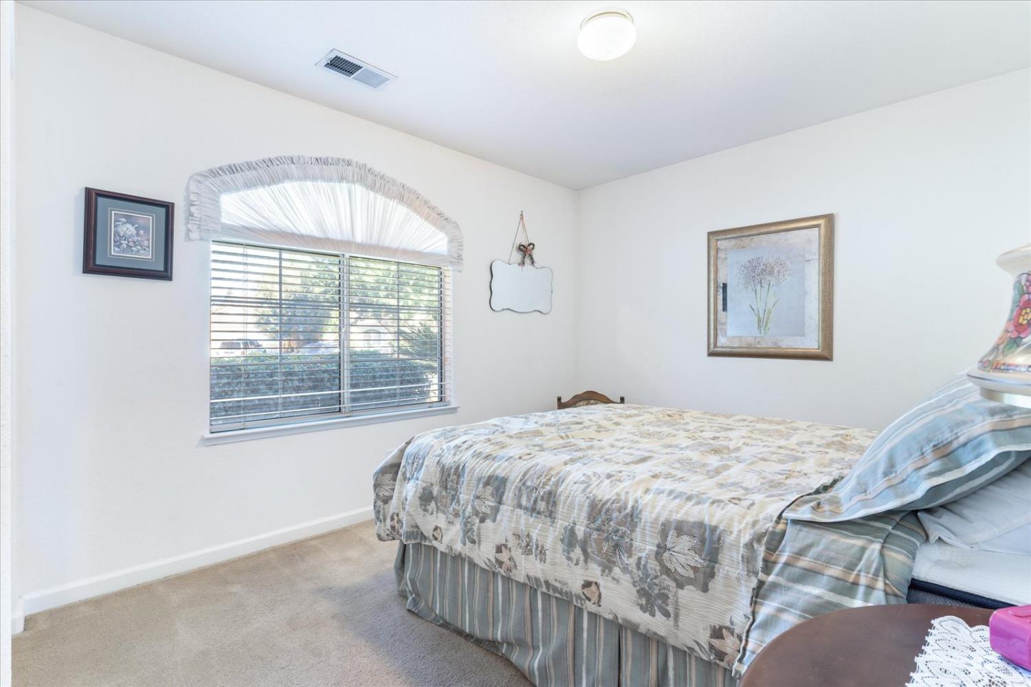 Detail Gallery Image 34 of 84 For 10325 Oak Shores Ct, Stockton,  CA 95209 - 4 Beds | 2/1 Baths