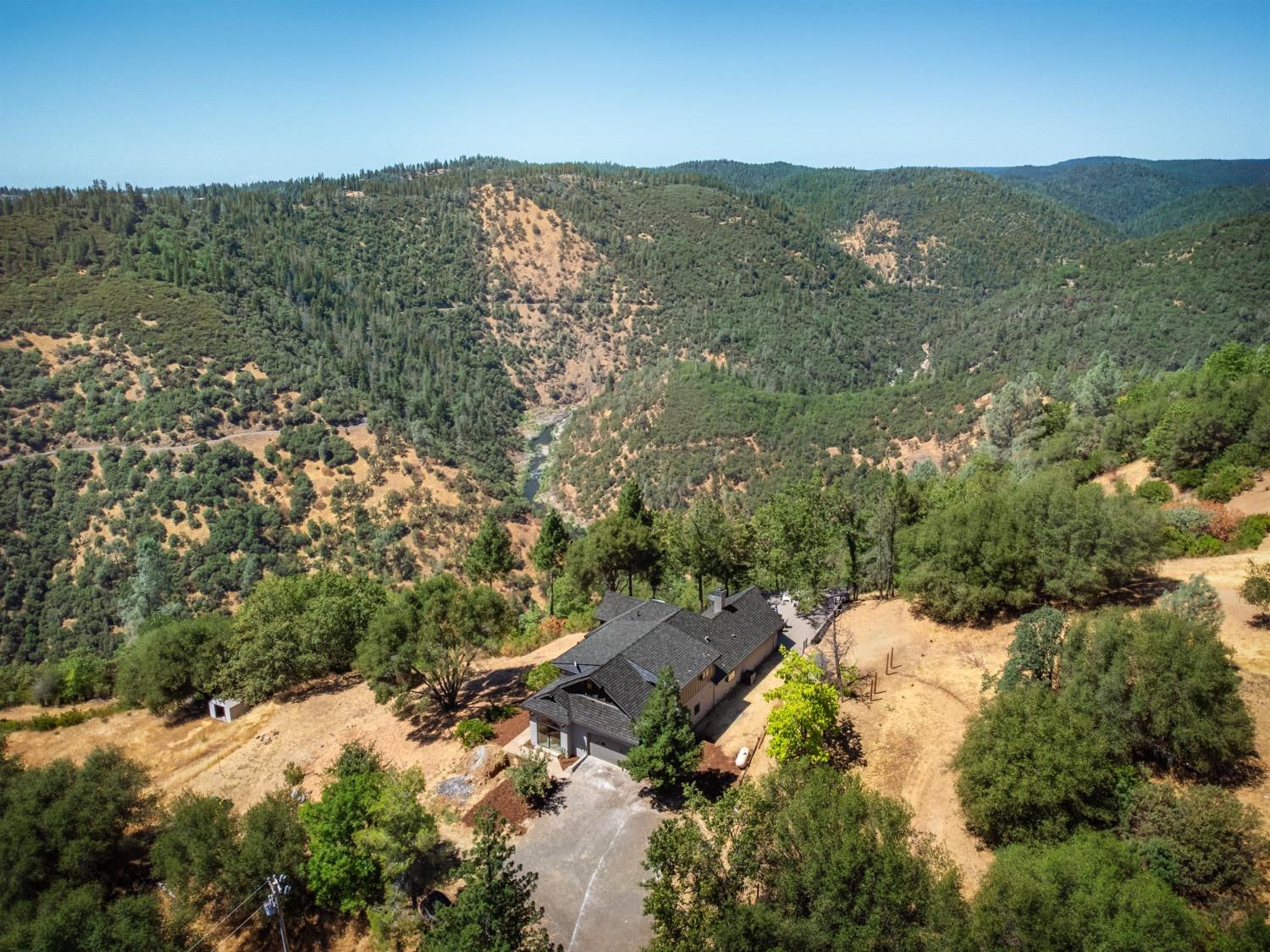 Detail Gallery Image 2 of 69 For 1000 Champagne Ln, Placerville,  CA 95667 - 3 Beds | 3 Baths