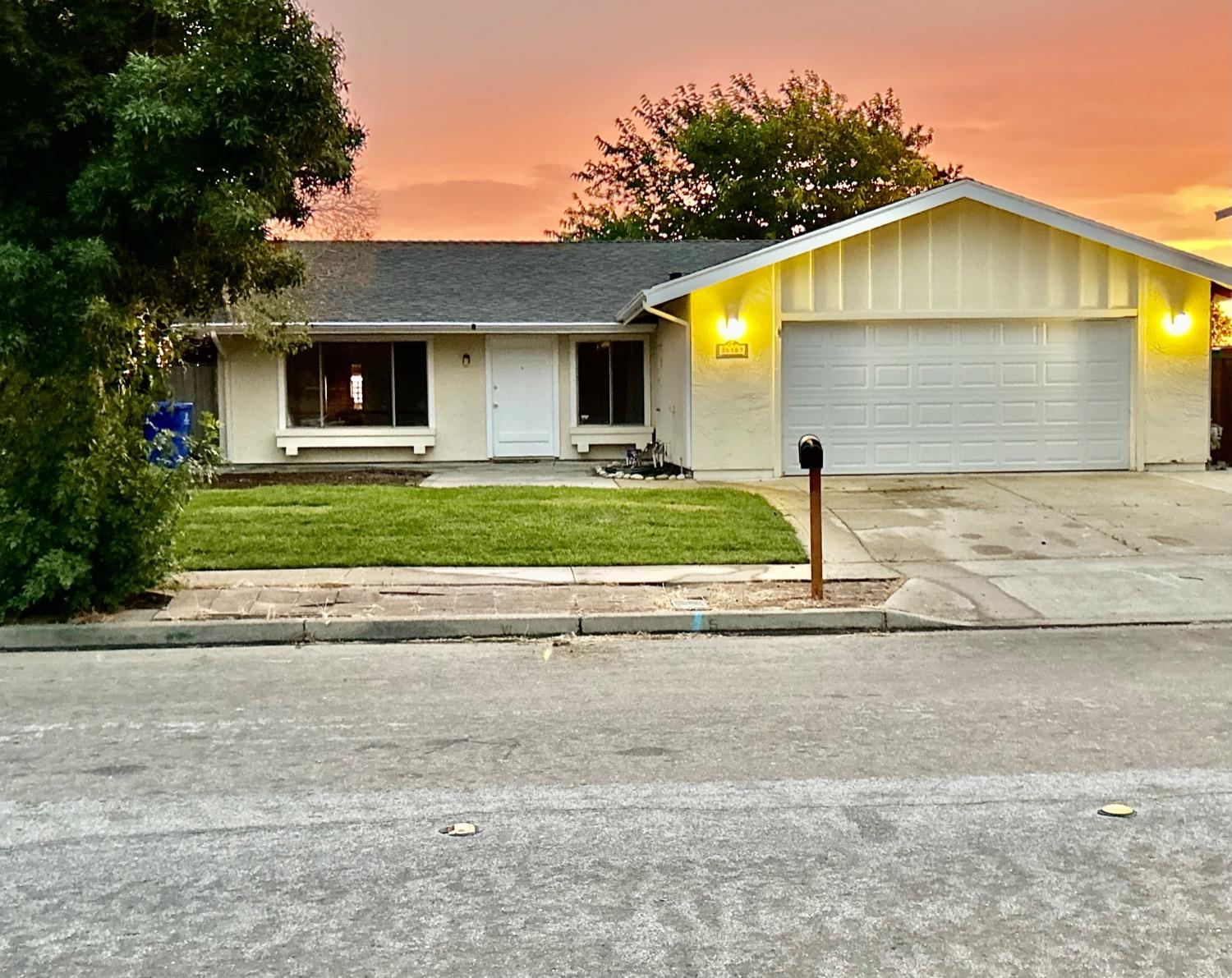 Detail Gallery Image 1 of 1 For 36469 Bridgepointe, Newark,  CA 94560 - 4 Beds | 2 Baths