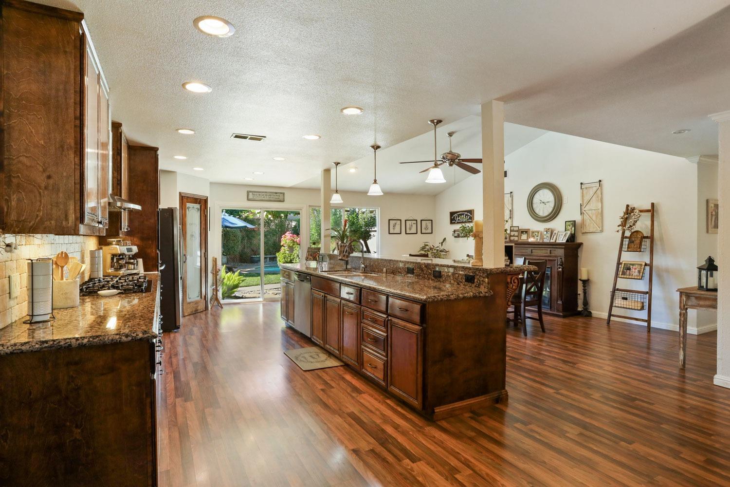 Detail Gallery Image 26 of 53 For 2932 White Sand Ct, Stockton,  CA 95219 - 4 Beds | 2 Baths