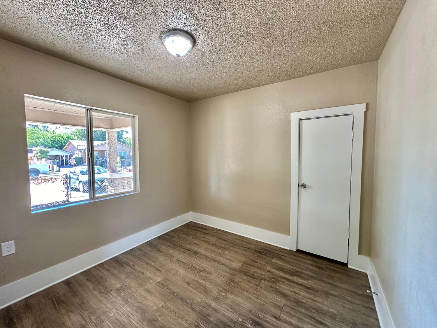 Detail Gallery Image 11 of 21 For 1611 S Hazelwood Blvd, Fresno,  CA 93702 - 3 Beds | 1 Baths