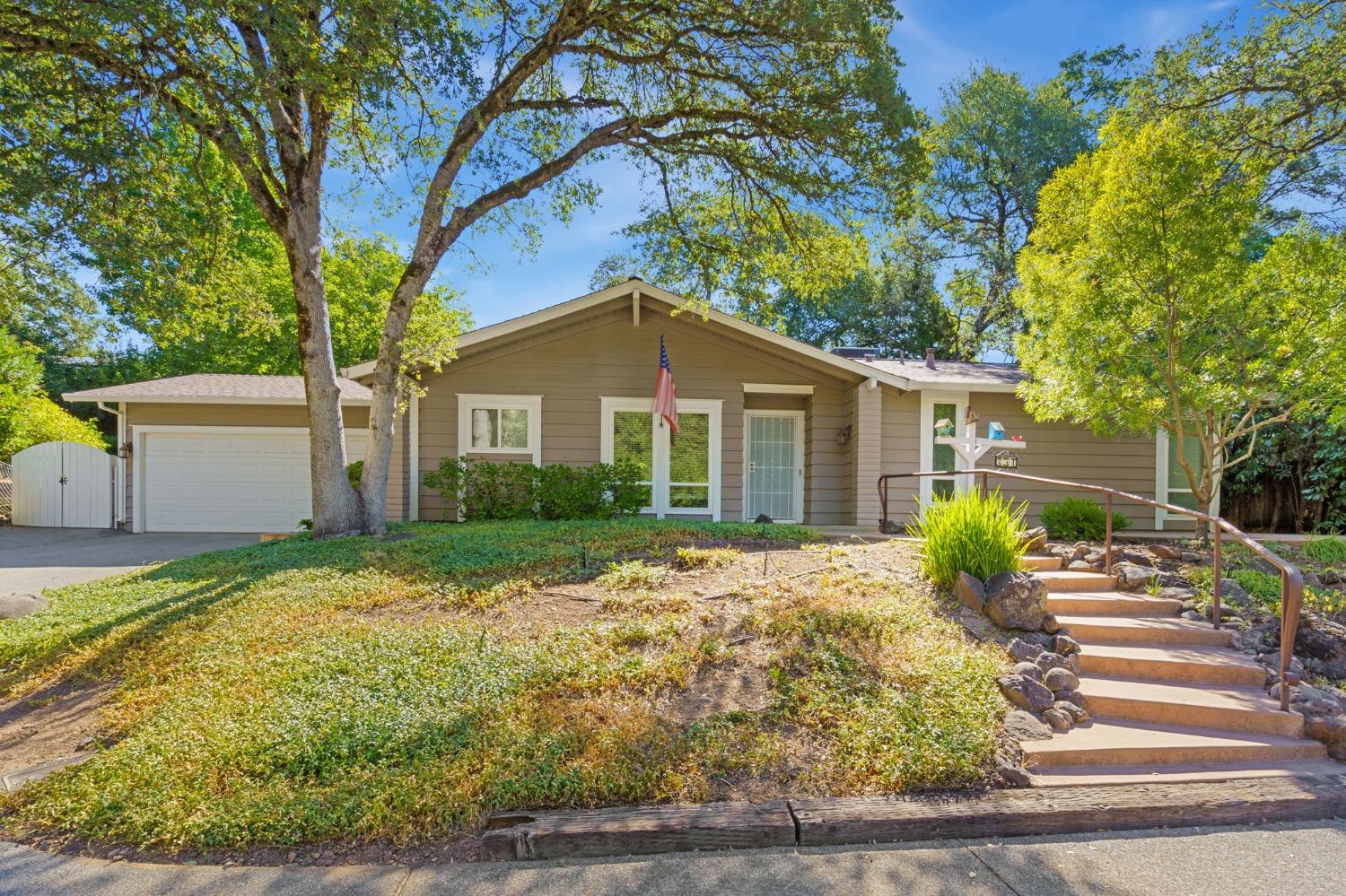 Detail Gallery Image 1 of 1 For 251 Forest Ct, Auburn,  CA 95603 - 3 Beds | 2 Baths