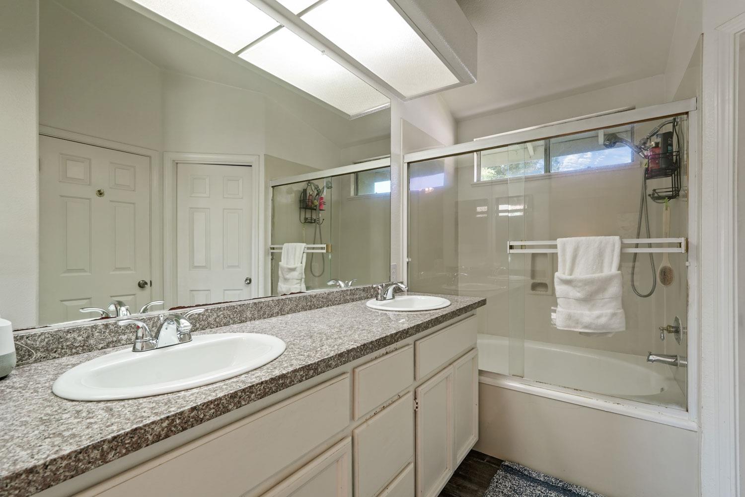 Detail Gallery Image 25 of 41 For 3858 Jacarandas Ct, Stockton,  CA 95206 - 3 Beds | 2/1 Baths