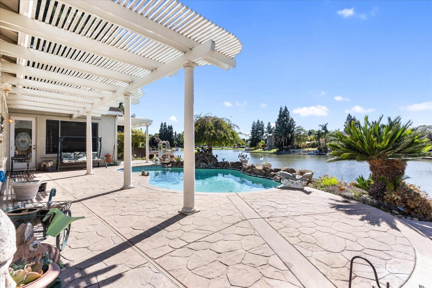 Detail Gallery Image 55 of 84 For 10325 Oak Shores Ct, Stockton,  CA 95209 - 4 Beds | 2/1 Baths