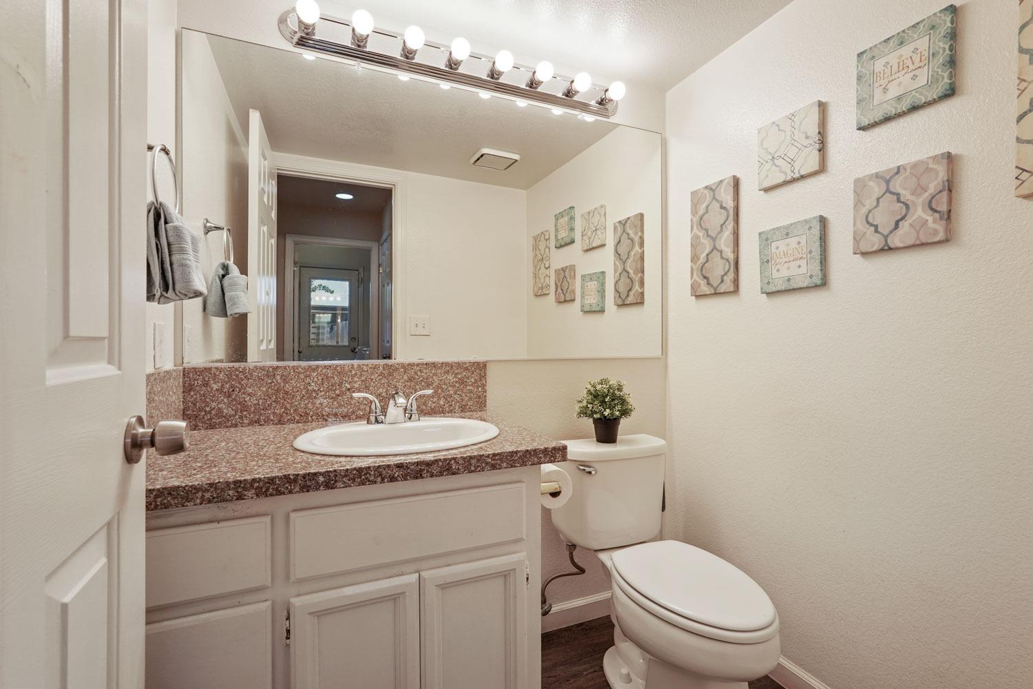 Detail Gallery Image 18 of 41 For 3858 Jacarandas Ct, Stockton,  CA 95206 - 3 Beds | 2/1 Baths