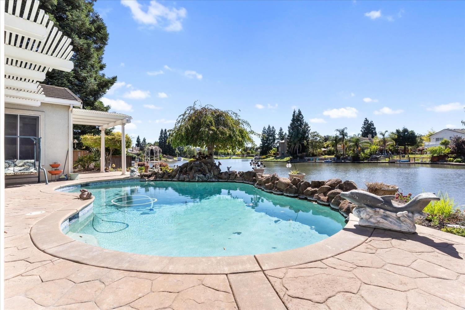 Detail Gallery Image 56 of 84 For 10325 Oak Shores Ct, Stockton,  CA 95209 - 4 Beds | 2/1 Baths