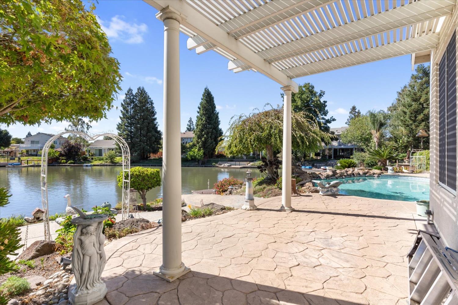 Detail Gallery Image 61 of 84 For 10325 Oak Shores Ct, Stockton,  CA 95209 - 4 Beds | 2/1 Baths