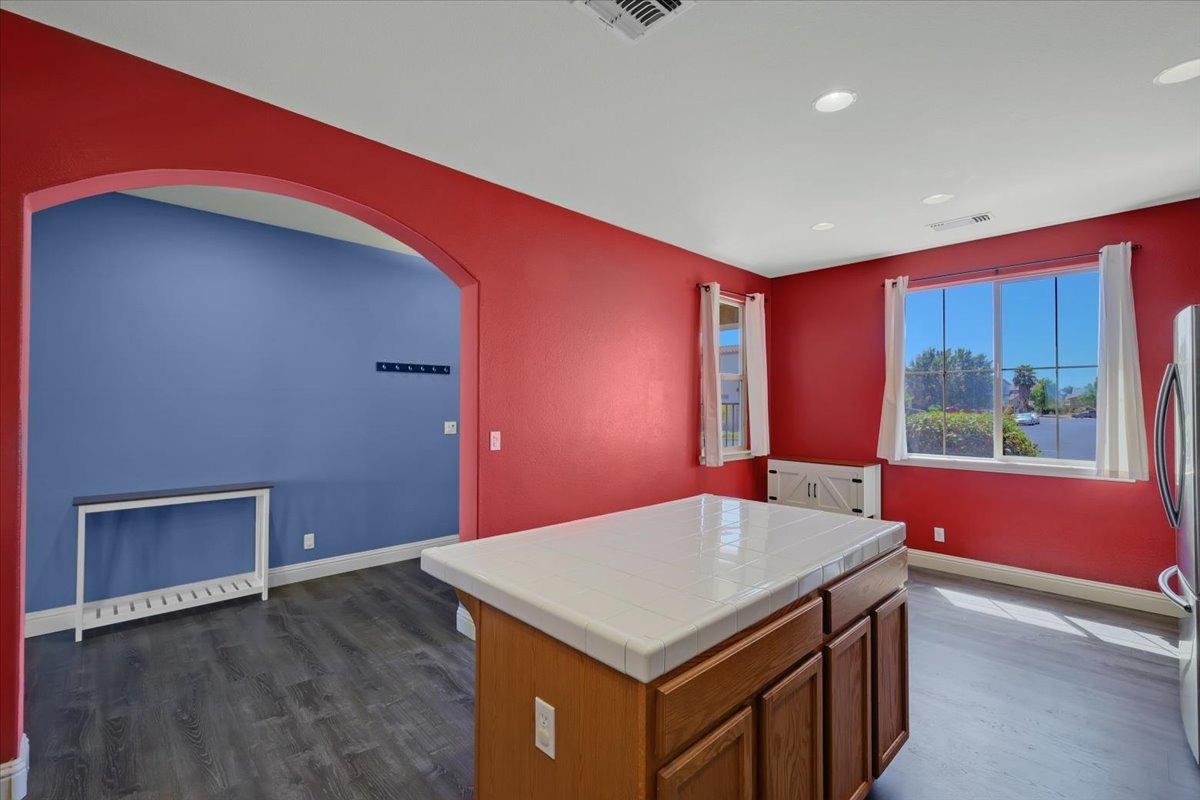 Detail Gallery Image 9 of 41 For 1454 Tarrant Dr, Olivehurst,  CA 95961 - 3 Beds | 2 Baths