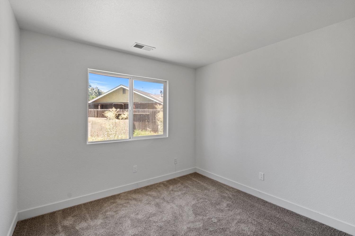 Detail Gallery Image 16 of 22 For 2164 Sugar Creek Ct, Stockton,  CA 95206 - 2 Beds | 1 Baths