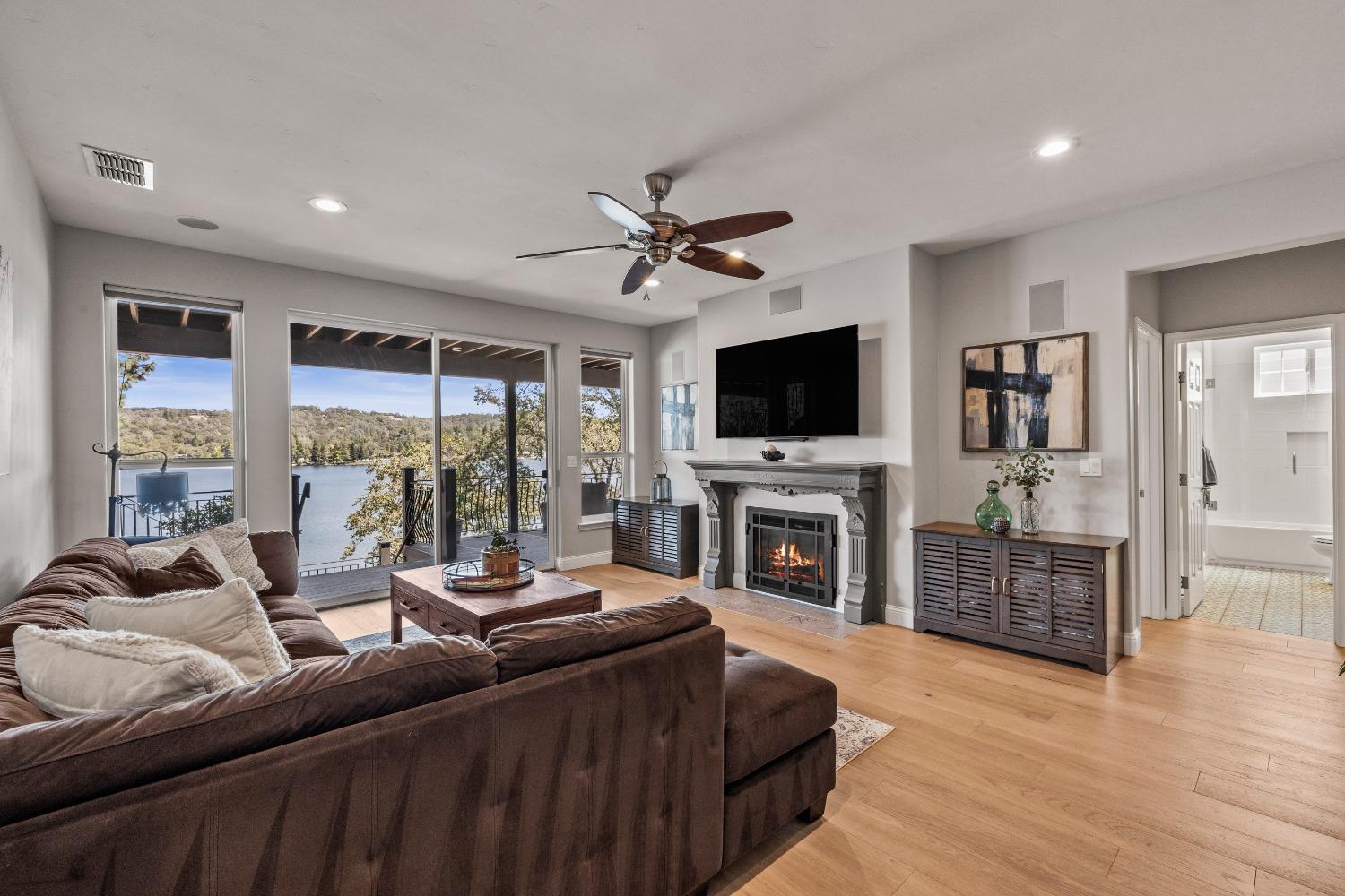 Detail Gallery Image 12 of 92 For 23895 Lakeview Ct, Auburn,  CA 95602 - 5 Beds | 3/1 Baths