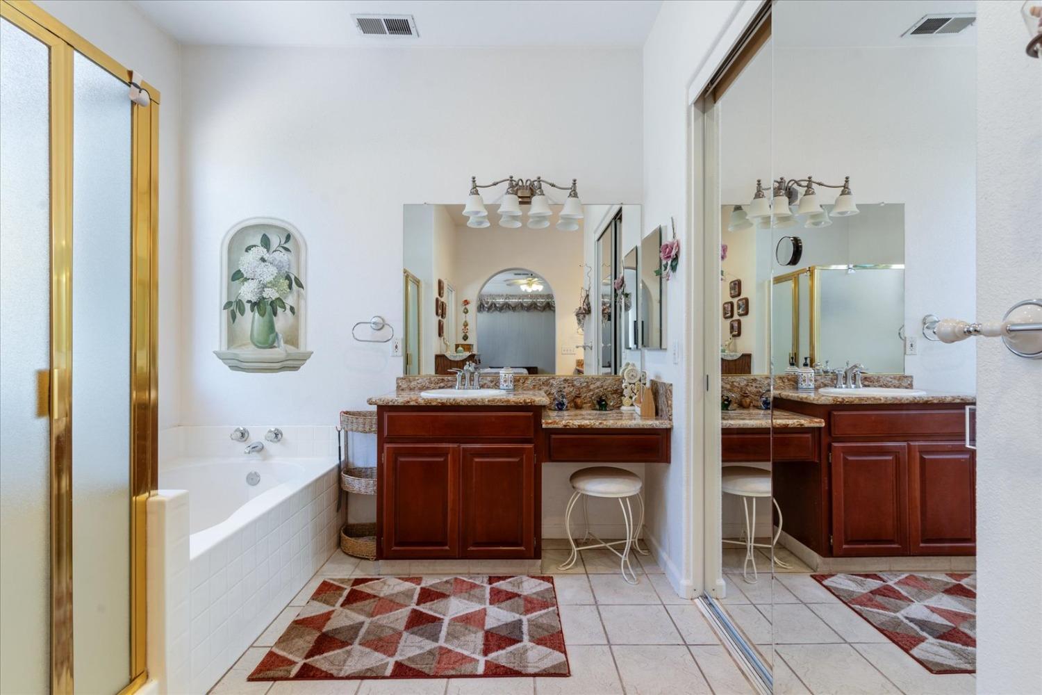 Detail Gallery Image 25 of 84 For 10325 Oak Shores Ct, Stockton,  CA 95209 - 4 Beds | 2/1 Baths