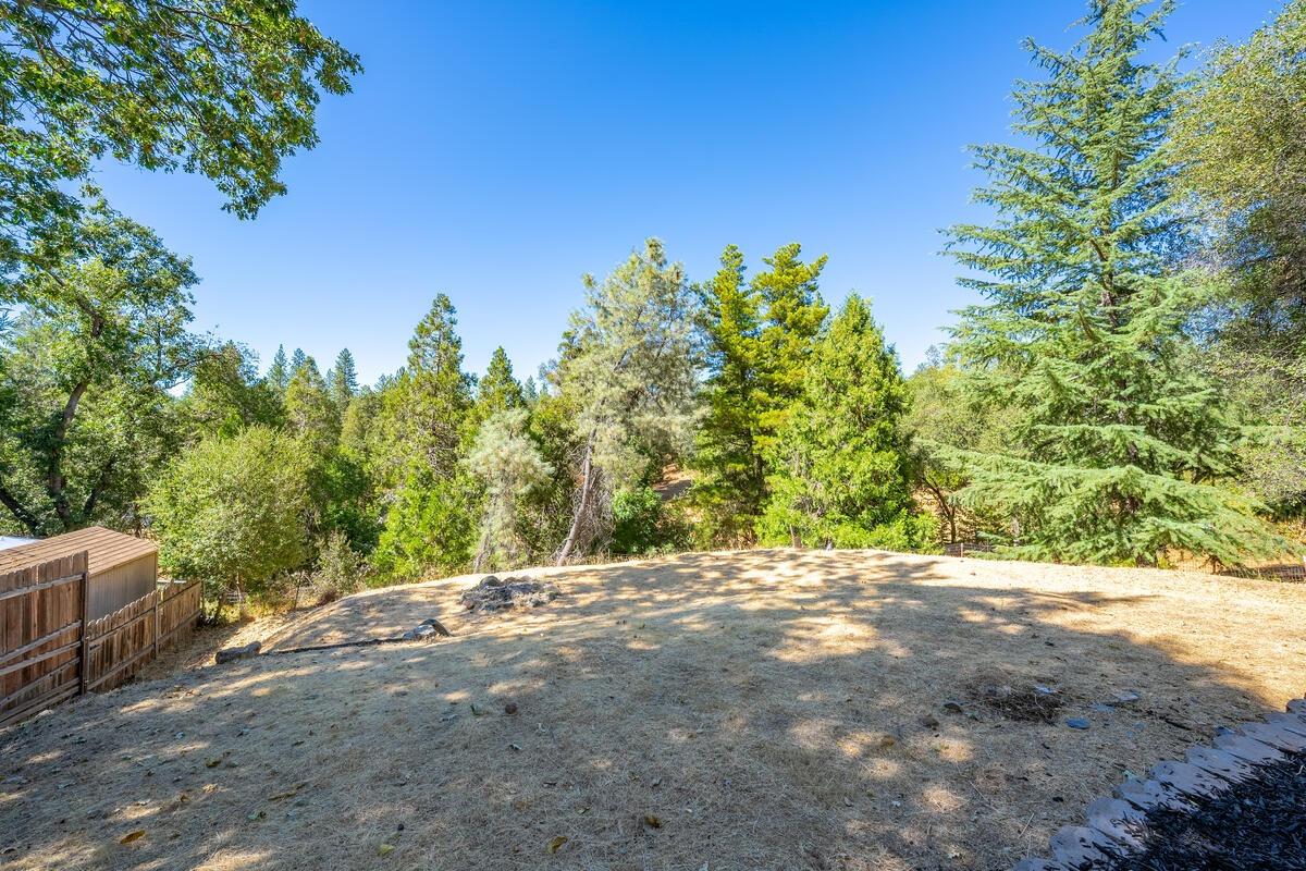 Detail Gallery Image 7 of 40 For 875 Hillcrest St, Placerville,  CA 95667 - 3 Beds | 2 Baths