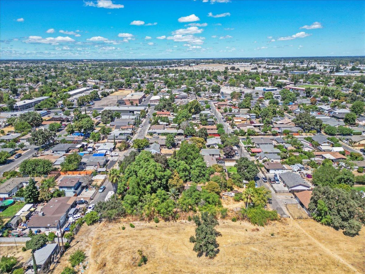 Detail Gallery Image 3 of 36 For 1610 Sunset Ave, Stockton,  CA 95205 - 3 Beds | 1/1 Baths