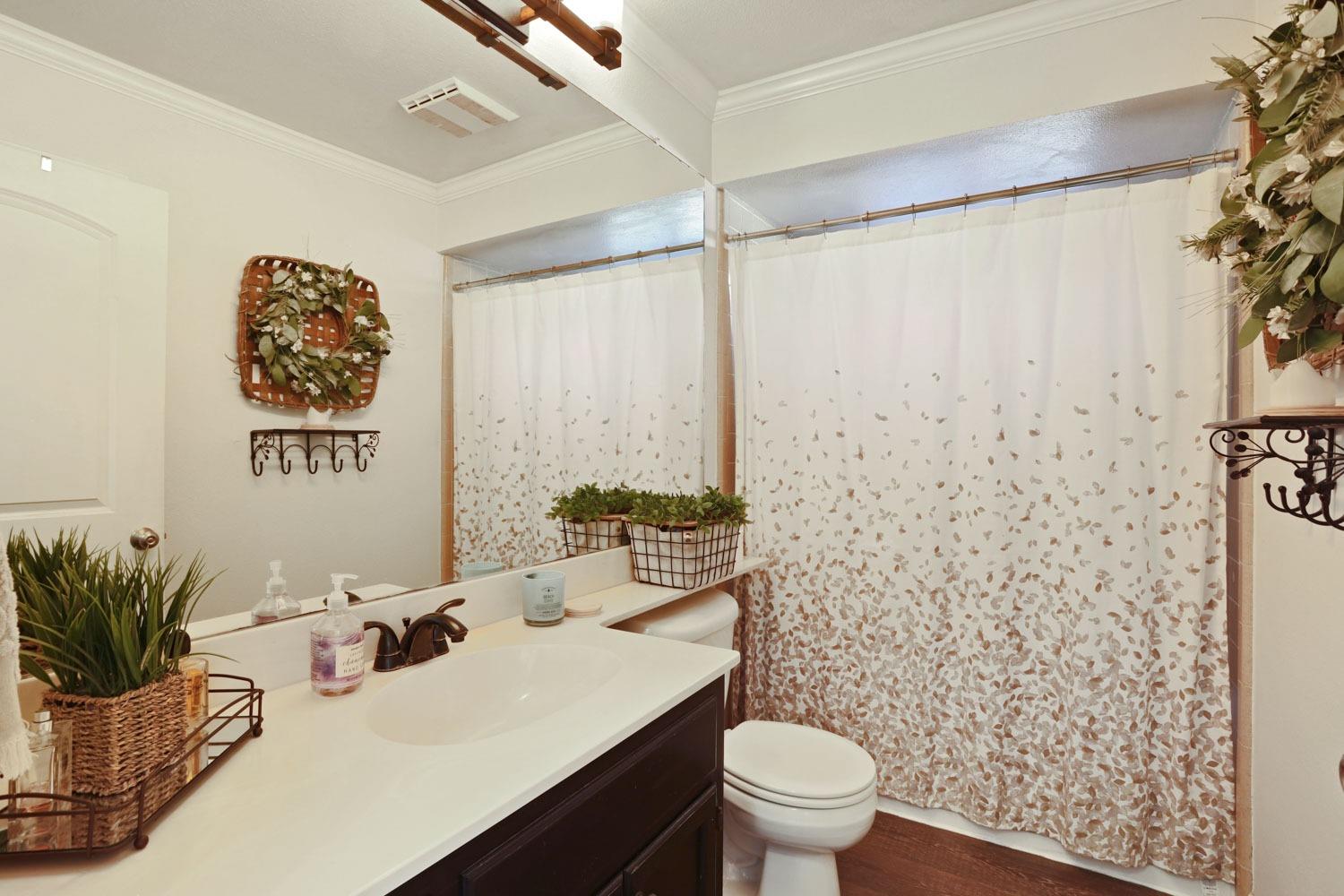 Detail Gallery Image 17 of 53 For 2932 White Sand Ct, Stockton,  CA 95219 - 4 Beds | 2 Baths