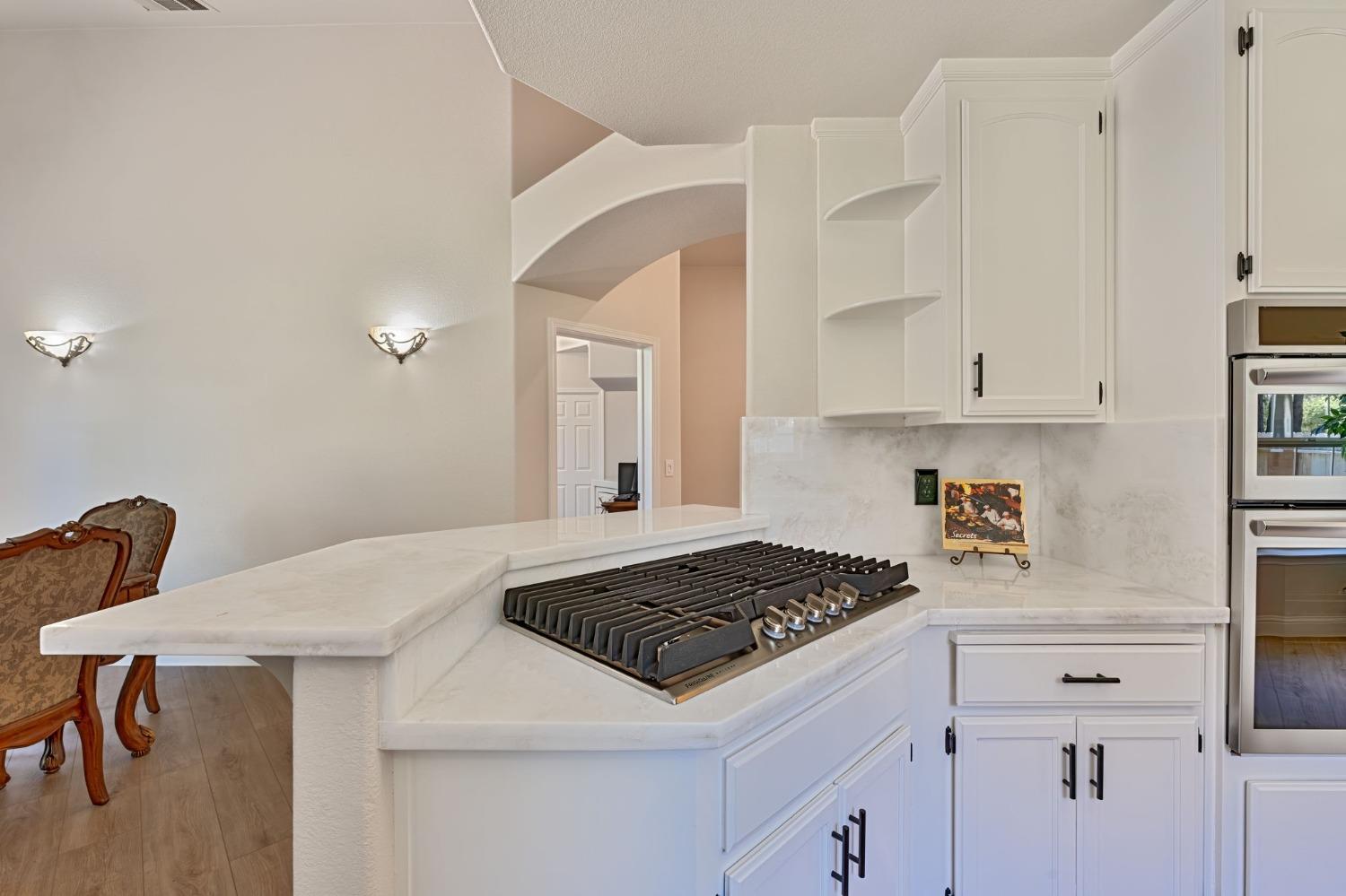 Detail Gallery Image 9 of 55 For 11235 Dry Creek Rd, Auburn,  CA 95602 - 3 Beds | 2 Baths