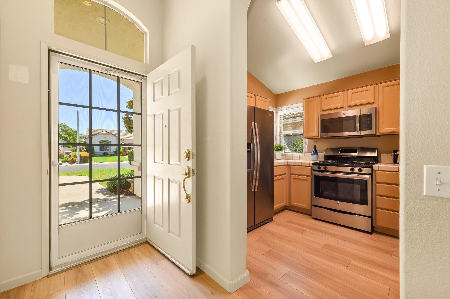 Detail Gallery Image 9 of 27 For 608 Paddlewheel Ct, Roseville,  CA 95747 - 2 Beds | 1/1 Baths