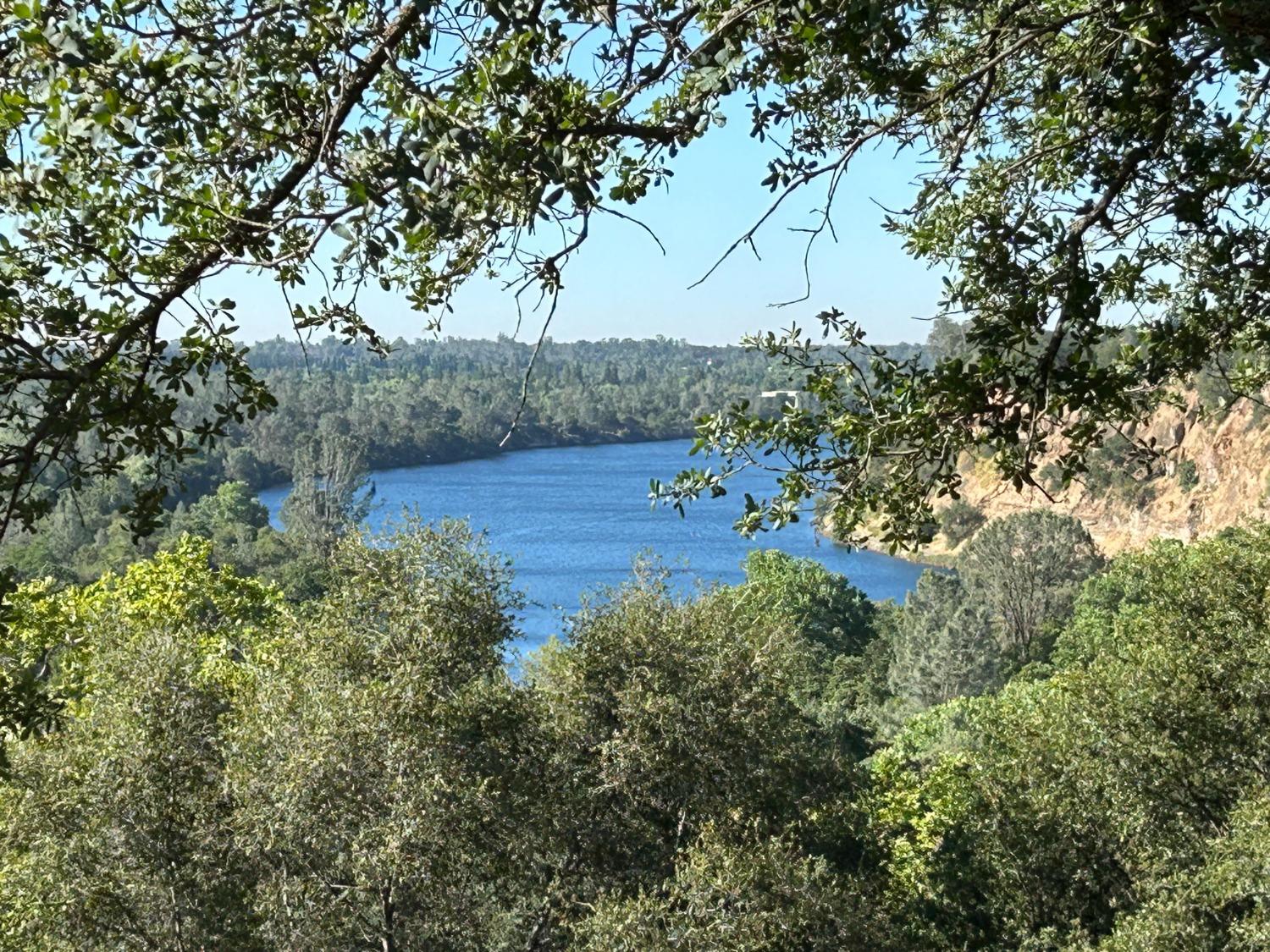 Detail Gallery Image 1 of 1 For 162 Winding Canyon Ln, Folsom,  CA 95630 - 3 Beds | 2/1 Baths