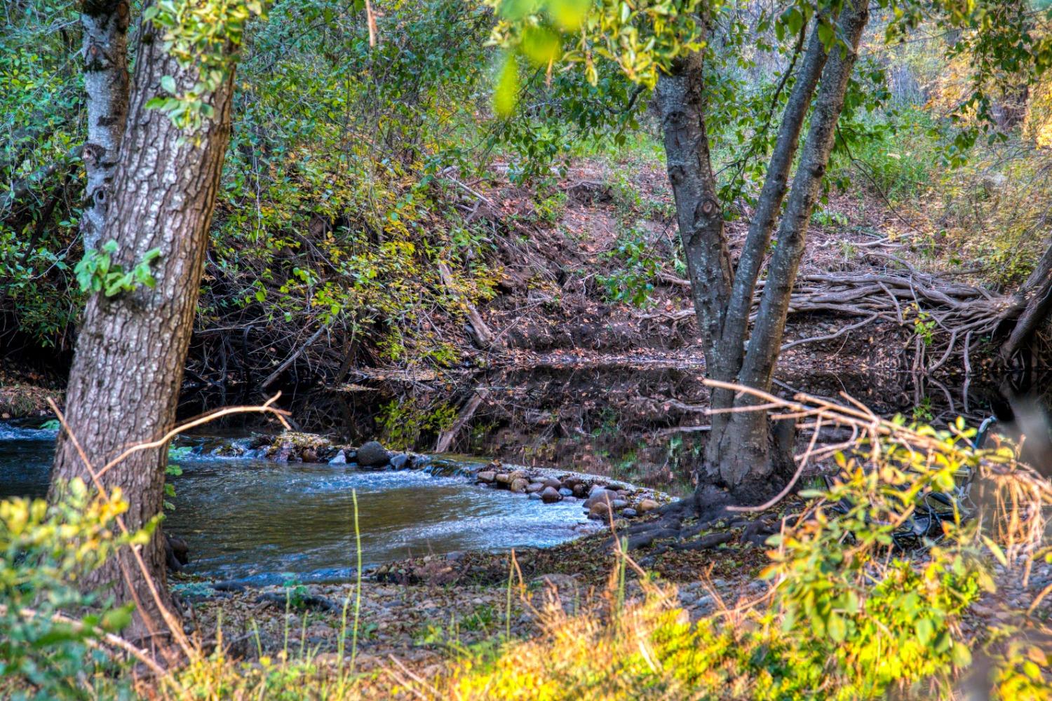 Stream Way, Somerset, California image 29