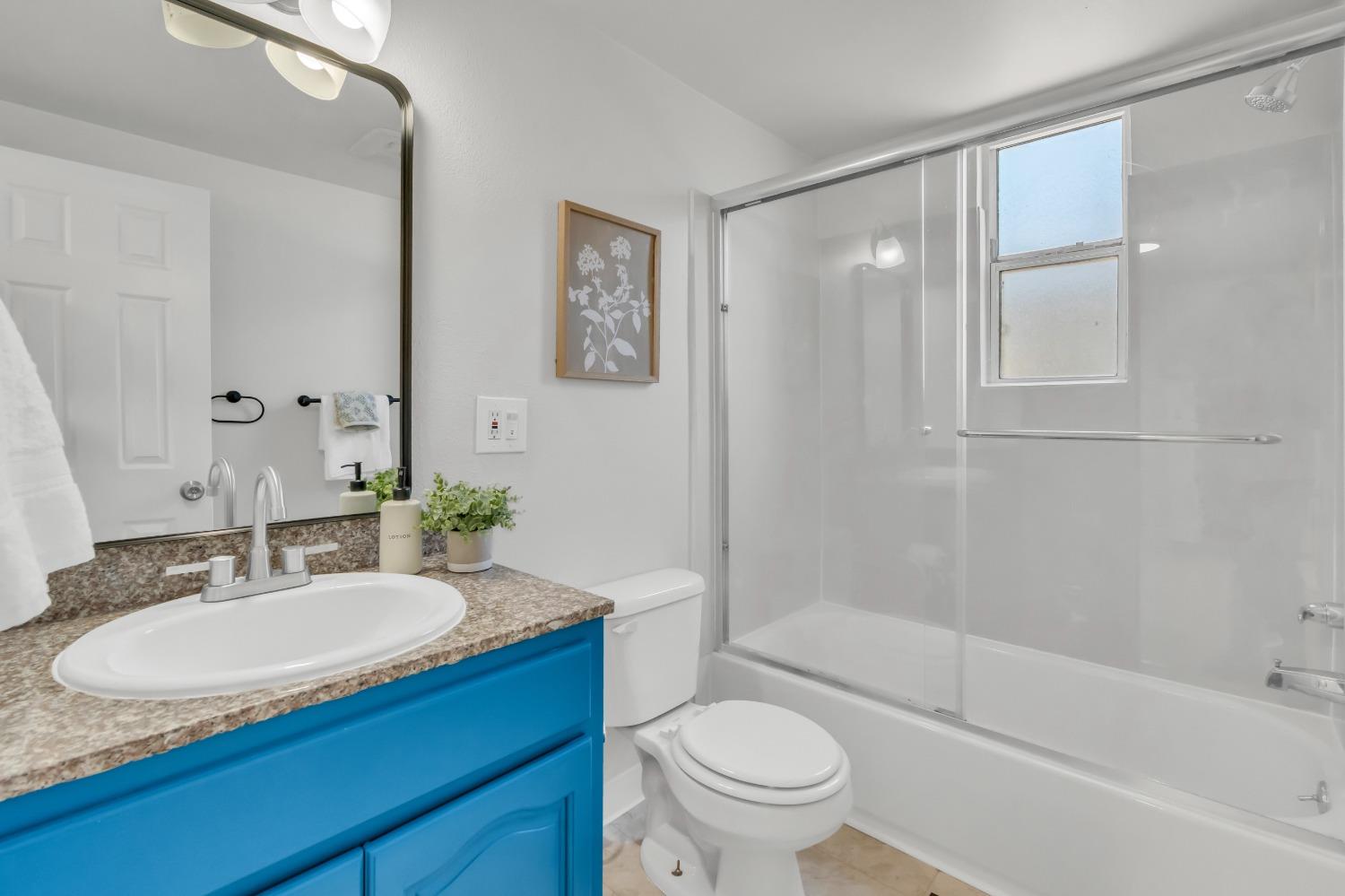 Detail Gallery Image 21 of 42 For 550 Marina Blvd, San Leandro,  CA 94577 - 2 Beds | 1 Baths