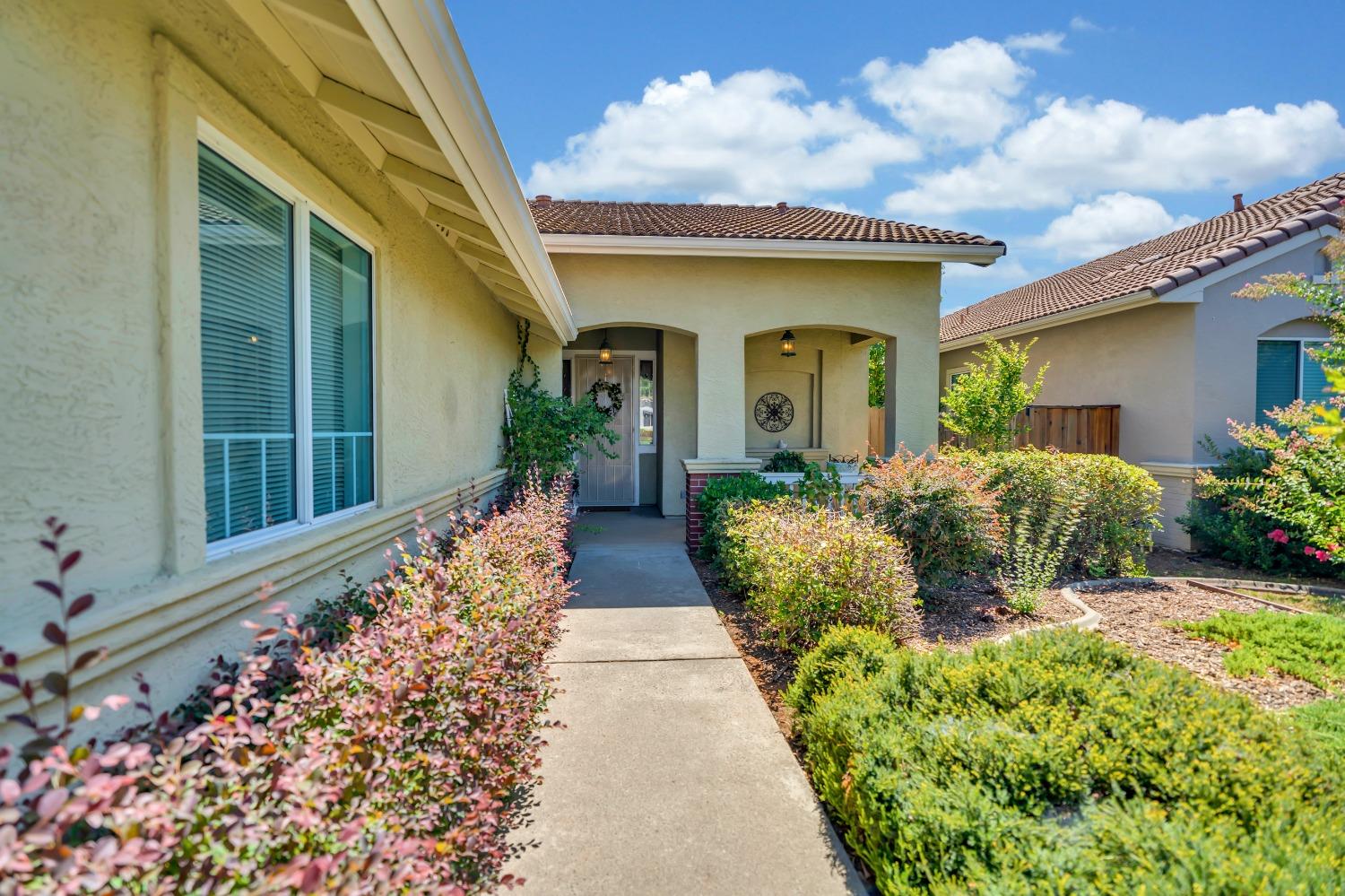 Detail Gallery Image 1 of 1 For 2137 Hewson Ct, Folsom,  CA 95630 - 3 Beds | 2 Baths