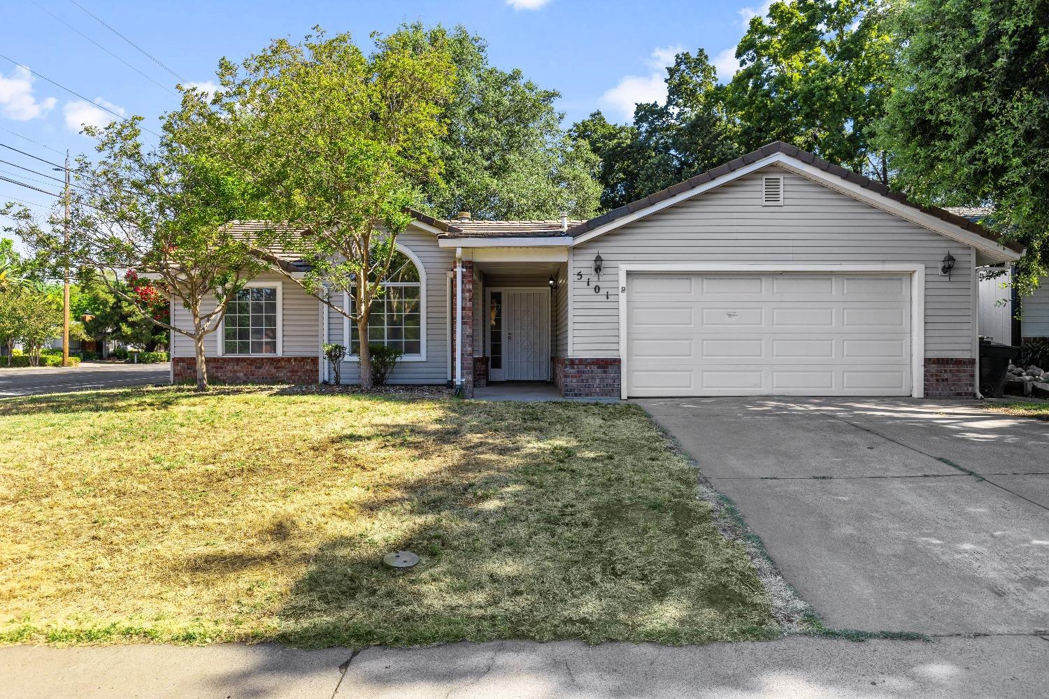 Detail Gallery Image 1 of 1 For 5101 Kovanda Ave, Carmichael,  CA 95608 - 4 Beds | 2 Baths