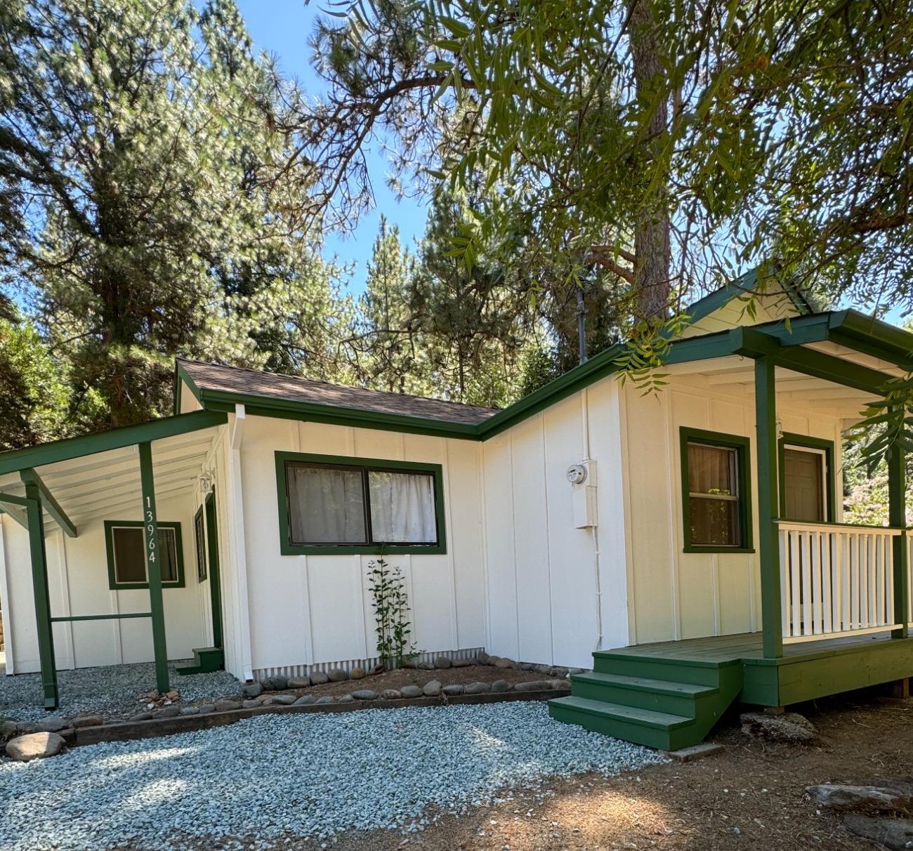 Detail Gallery Image 1 of 18 For 13964 Irishtown Rd, Pine Grove,  CA 95665 - 2 Beds | 1 Baths