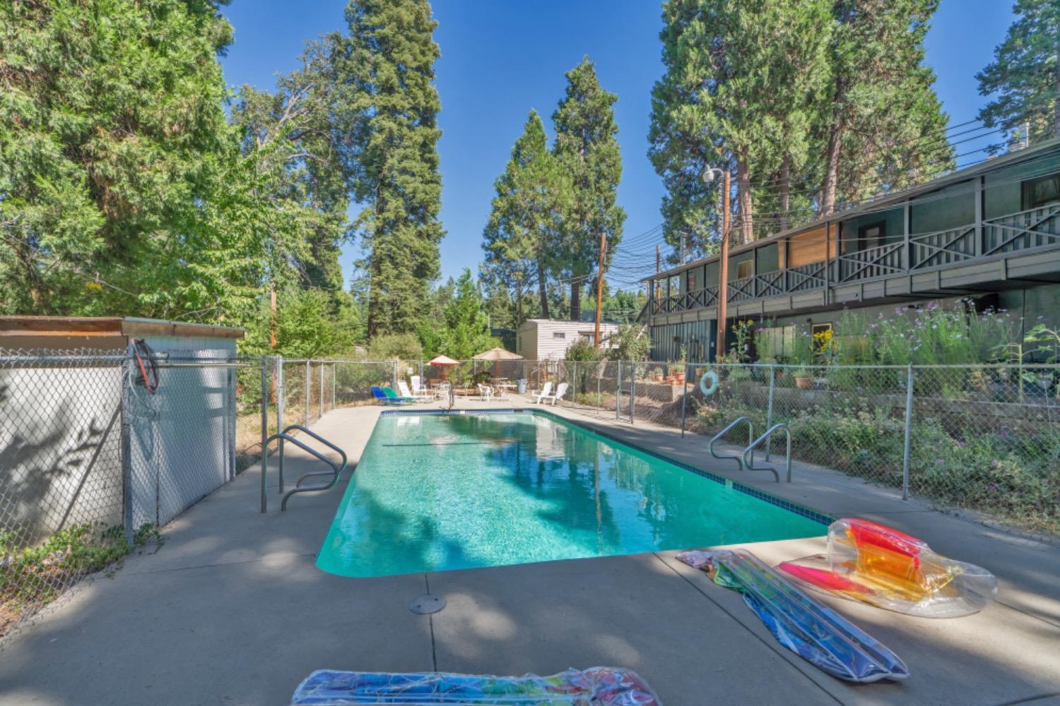 Detail Gallery Image 6 of 33 For 4 Axle, Pollock Pines,  CA 95726 - 2 Beds | 2 Baths