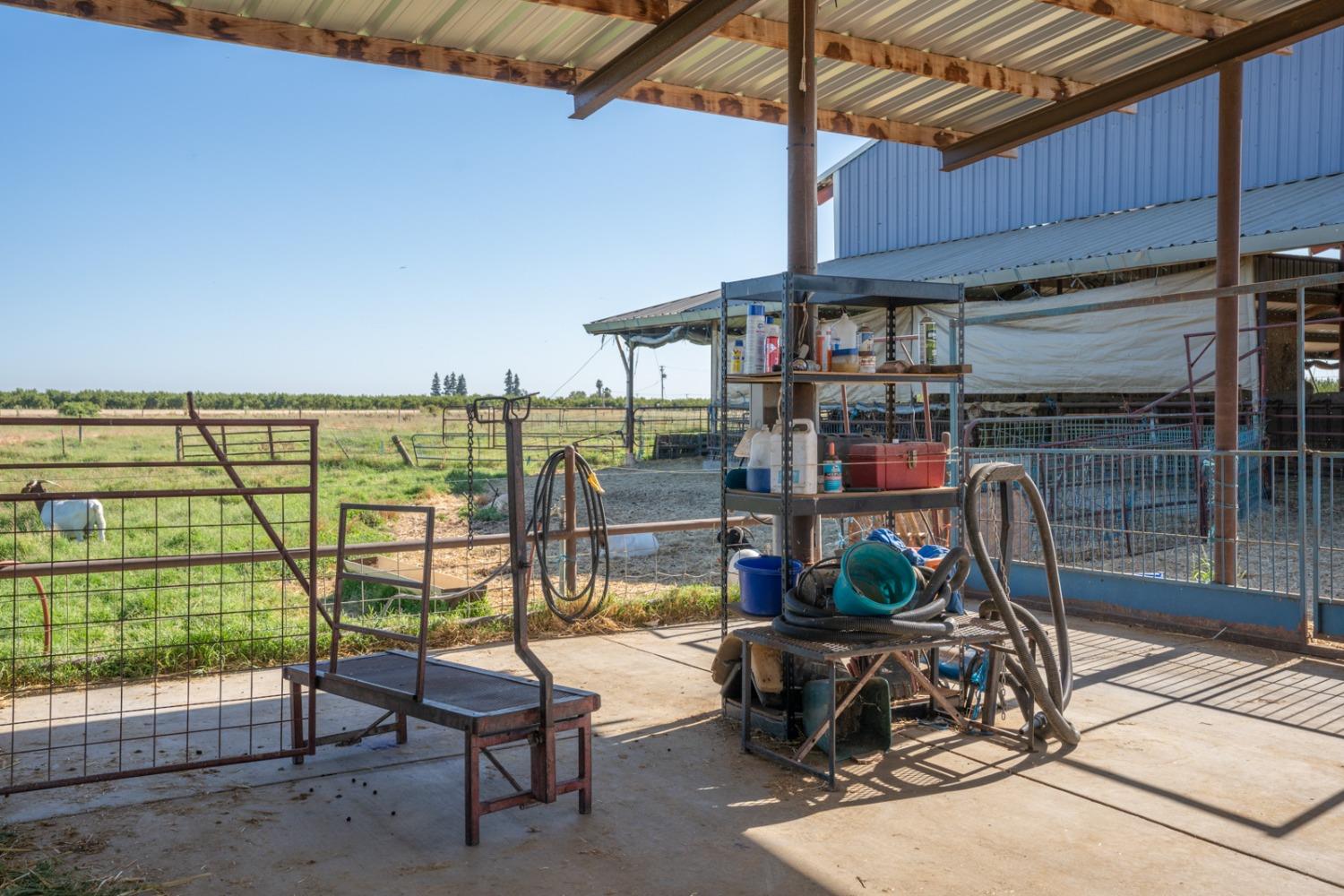 Detail Gallery Image 16 of 33 For 7620 E Grayson Rd, Hughson,  CA 95326 - 3 Beds | 2 Baths