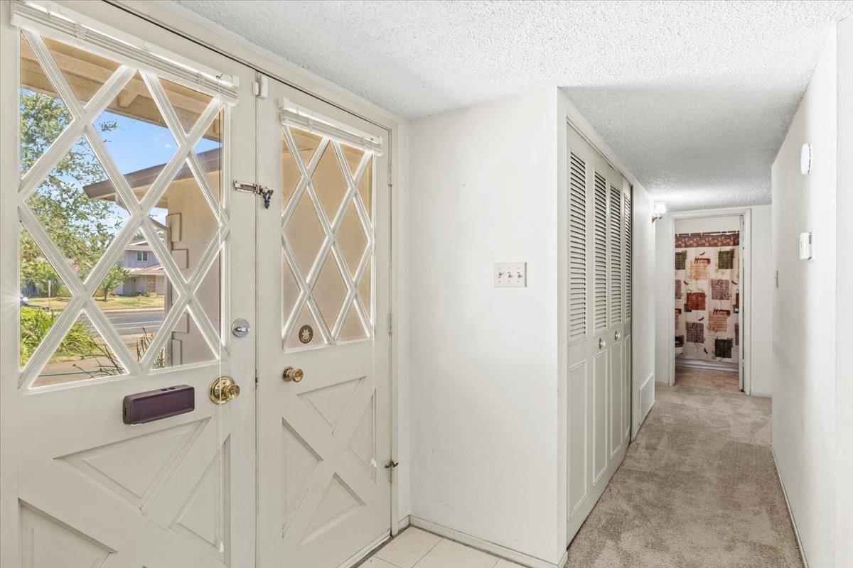 Detail Gallery Image 15 of 31 For 9140 La Riviera Dr, Sacramento,  CA 95826 - 3 Beds | 2 Baths