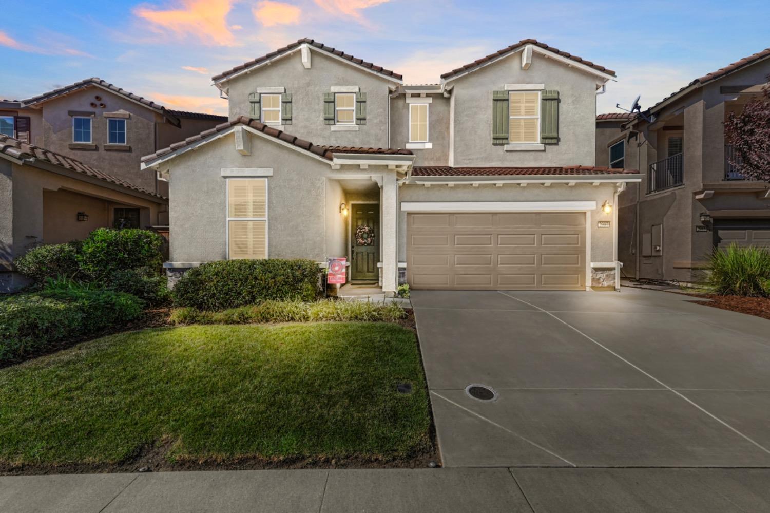 Detail Gallery Image 1 of 1 For 2357 Castle Pines Way, Roseville,  CA 95747 - 3 Beds | 2/1 Baths