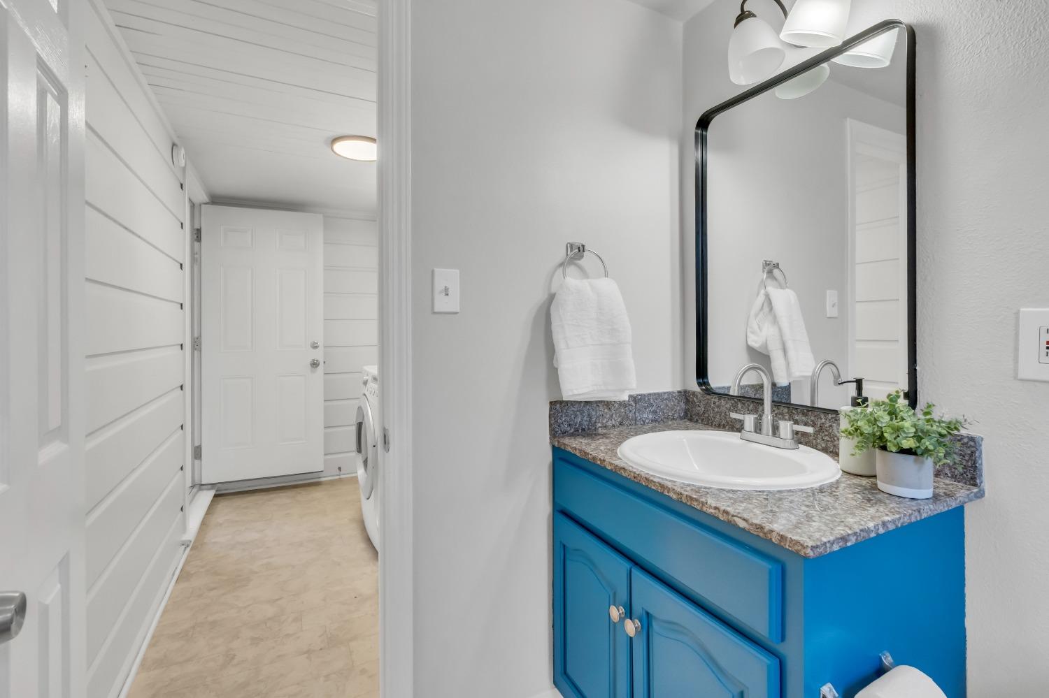 Detail Gallery Image 22 of 42 For 550 Marina Blvd, San Leandro,  CA 94577 - 2 Beds | 1 Baths