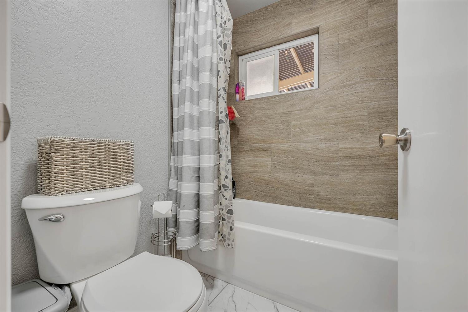 Detail Gallery Image 29 of 47 For 1020 Hayer Cir, Rio Linda,  CA 95673 - 3 Beds | 2 Baths