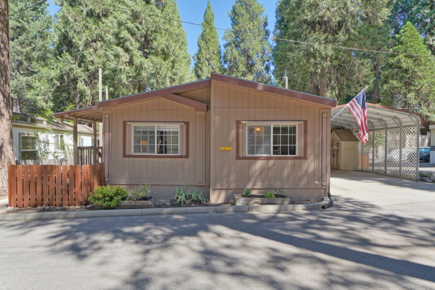 Detail Gallery Image 1 of 33 For 4 Axle, Pollock Pines,  CA 95726 - 2 Beds | 2 Baths