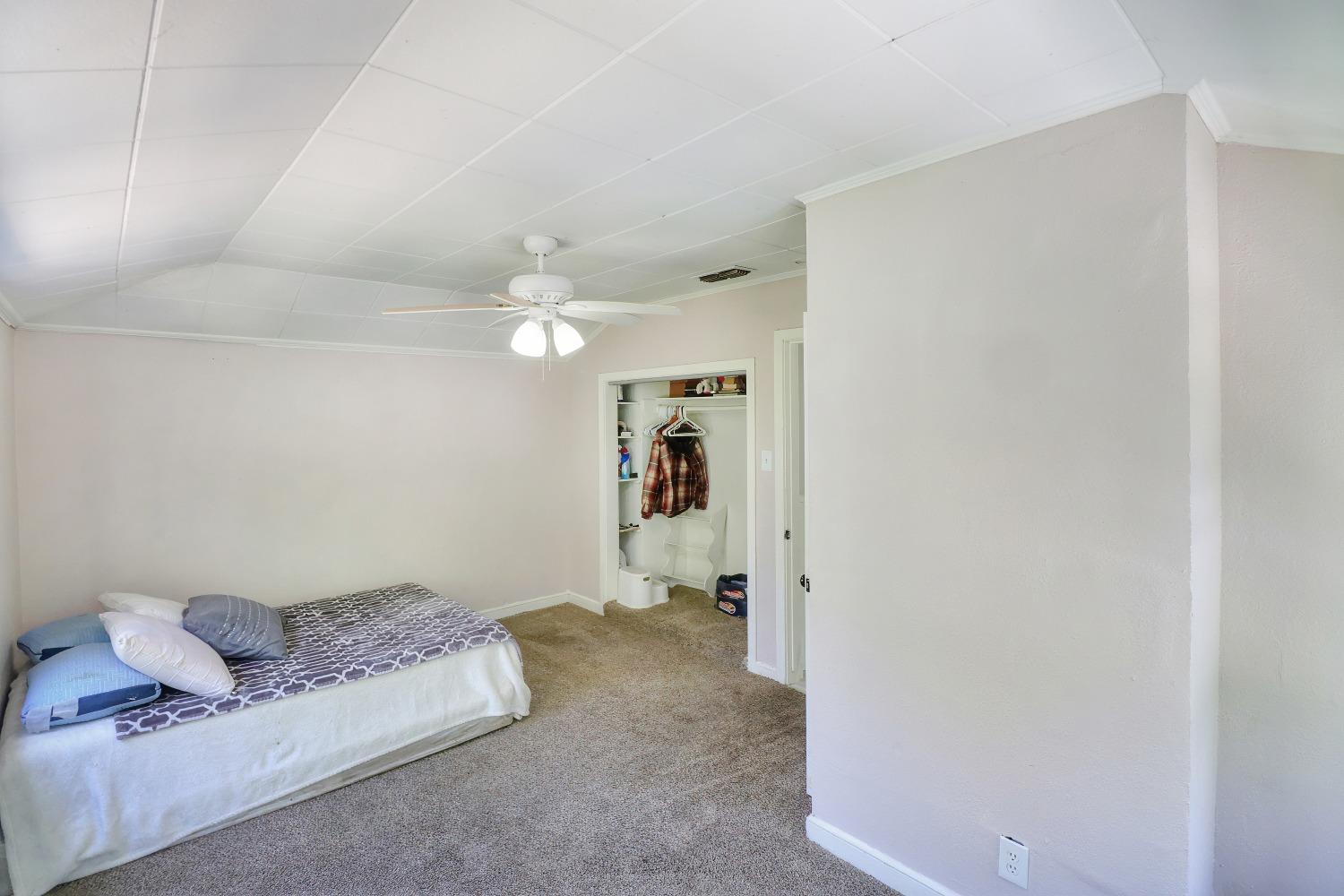 Detail Gallery Image 25 of 35 For 3808 La Solidad, Sacramento,  CA 95820 - 4 Beds | 2 Baths